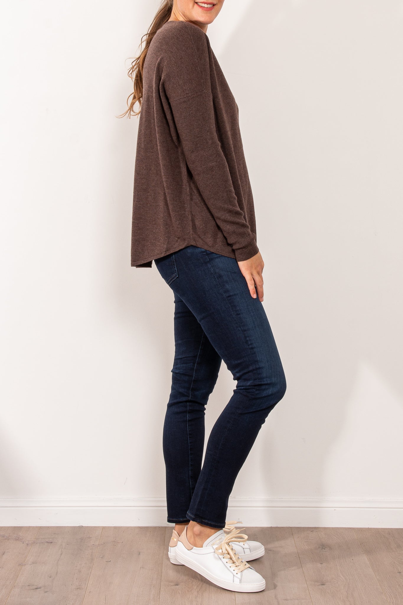 Bridge & Lord Curved Hem Crew Neck Sweater for Women - Soft Knit Pullover for Casual Wear & Office Outfits