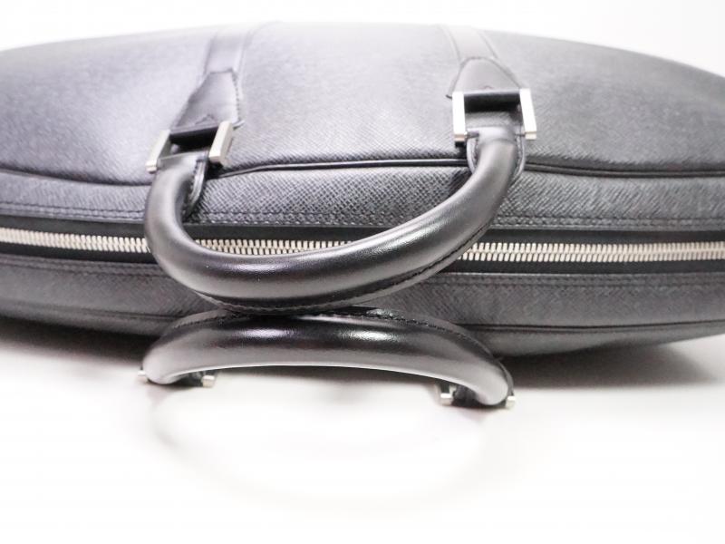 Authentic Pre-Owned Louis Vuitton Taiga Leather Ardoise Black Helanga 1 Poche Travel Bag M30102 212102 - Stylish & Durable for Business Trips & Luxury Travel