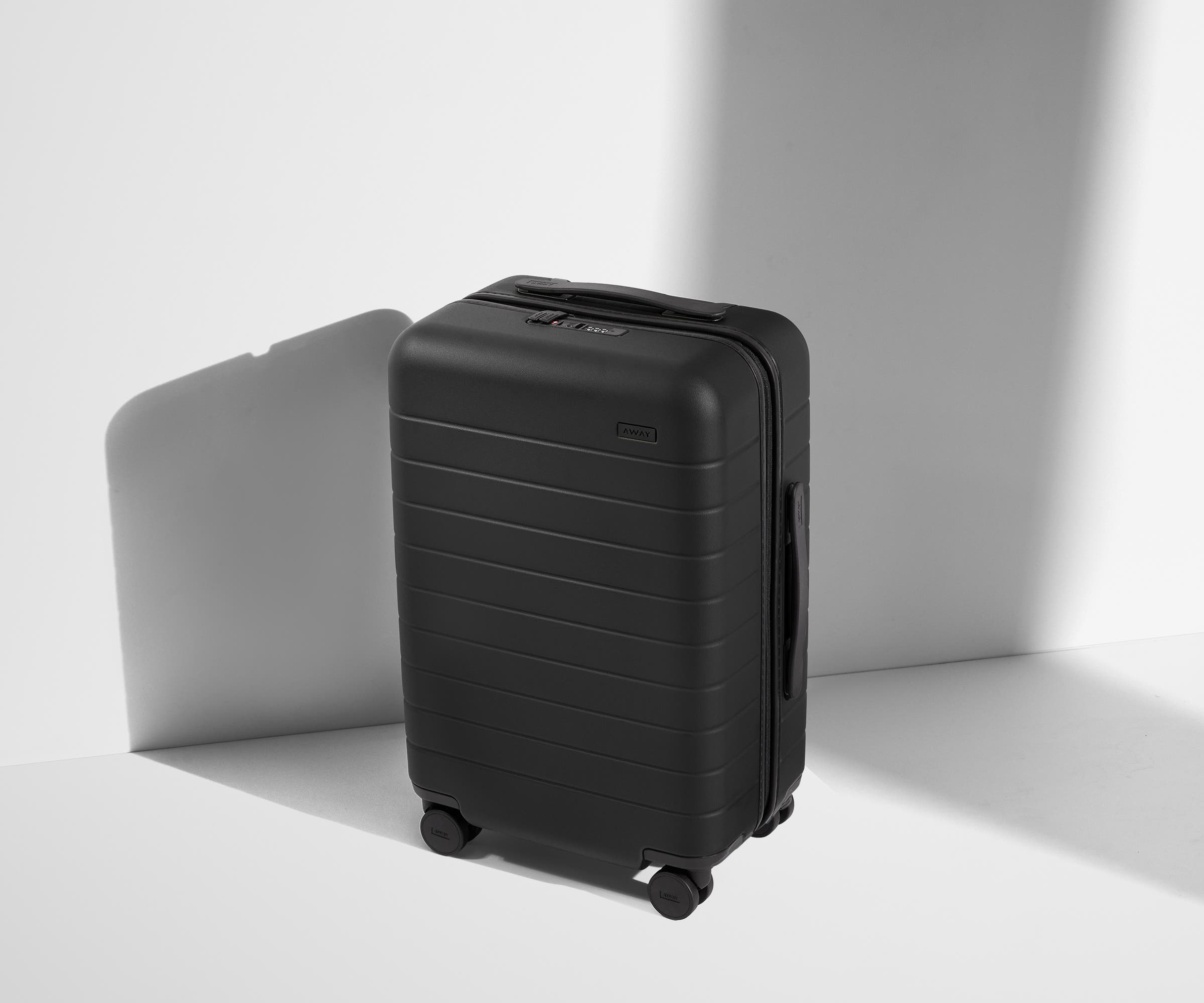 Jet Black Carry On Luggage - Lightweight & Durable Suitcase for Air Travel, Business Trips & Weekend Getaways