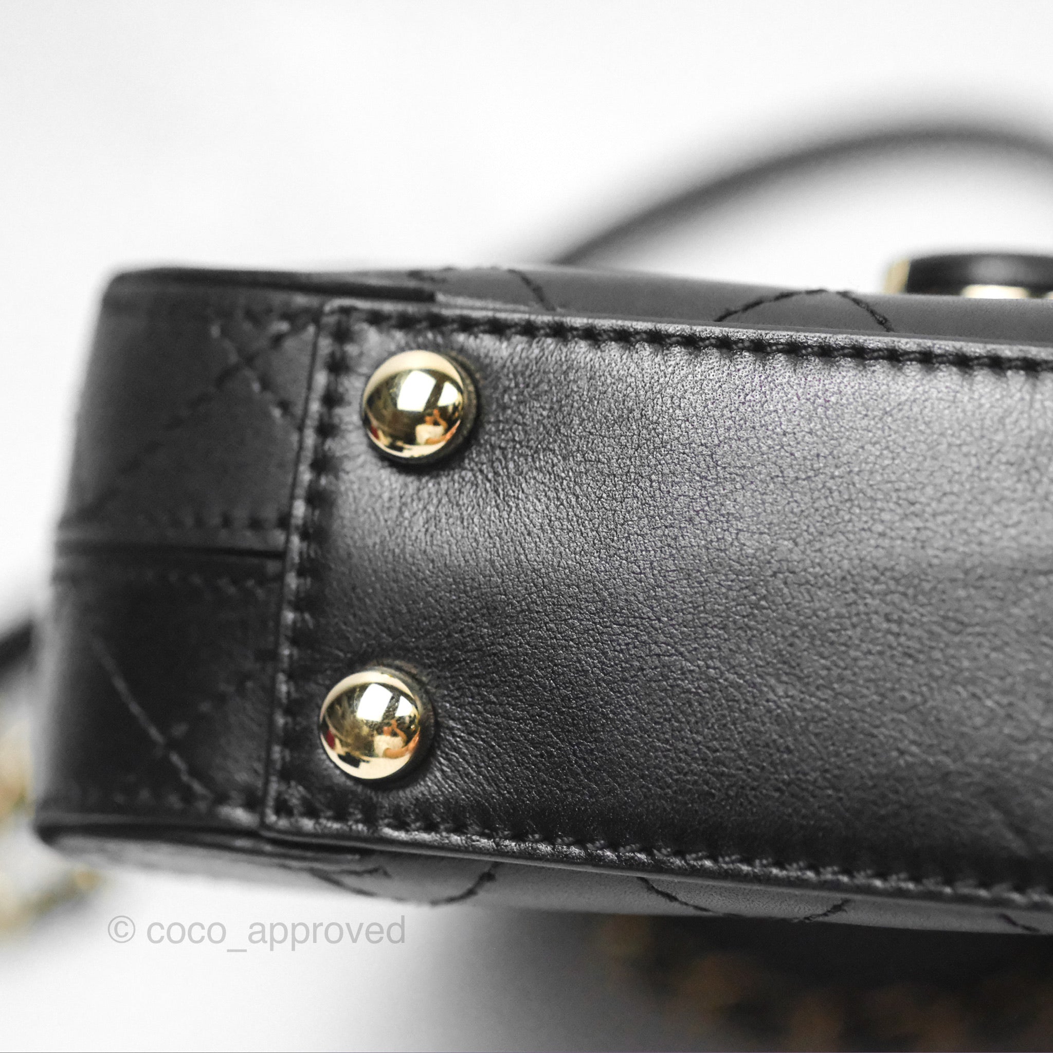 Authentic Chanel Small Flap Bag in Black Calfskin Leather - Perfect for Evening Events & Luxury Fashion Accessories