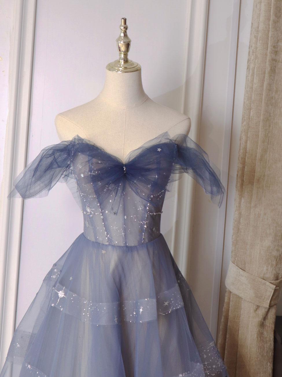 Elegant Blue Tulle Off-Shoulder Long Prom Dress | A-Line Evening Gown for Women | Perfect for Homecoming, Formal Dances & Special Occasions