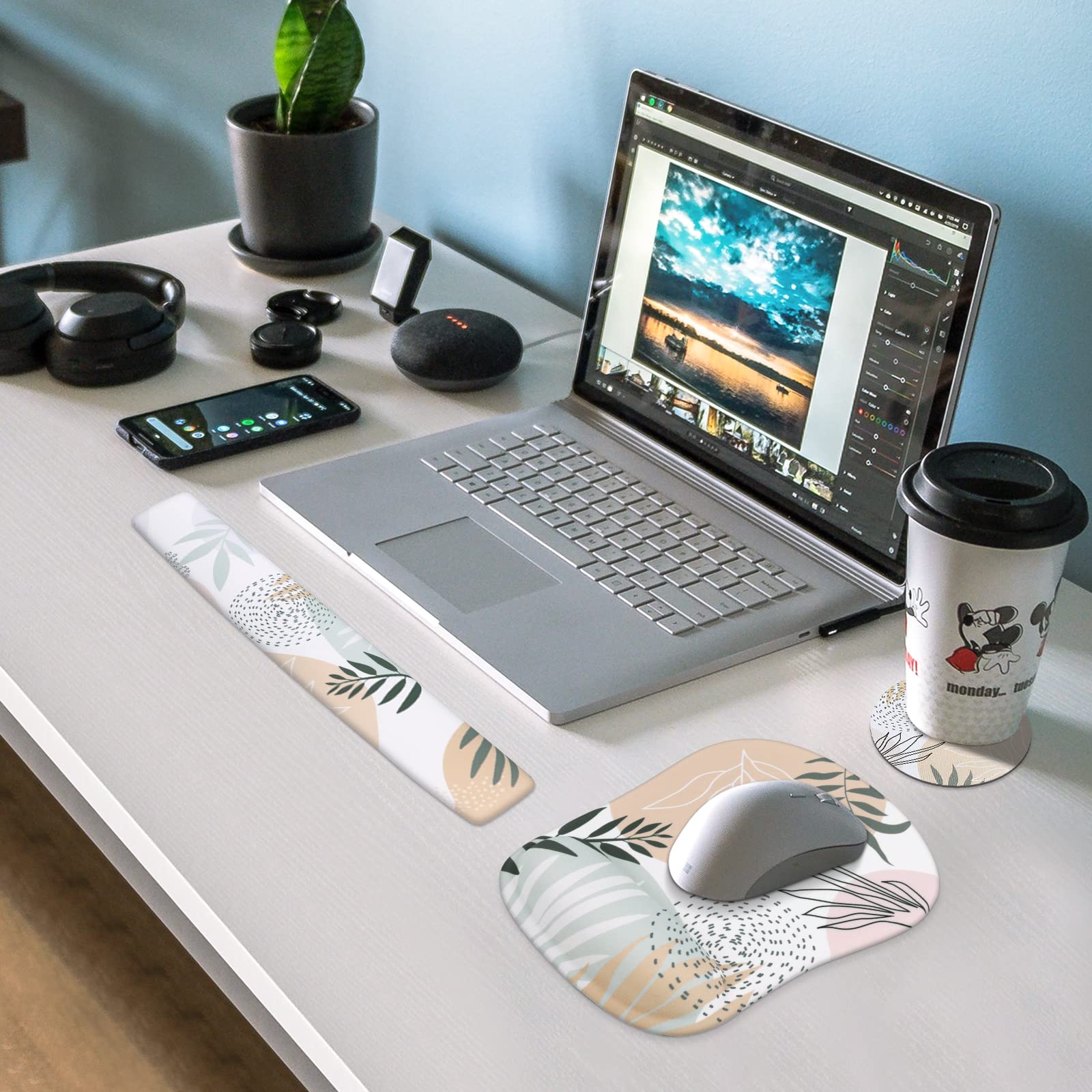 Haocoo Ergonomic Keyboard & Mouse Wrist Rest Set - Non-Slip Gel Cushion Support for Computer, Gaming & Office Use - Tropical Leaves Design for Comfortable Typing & Mouse Work