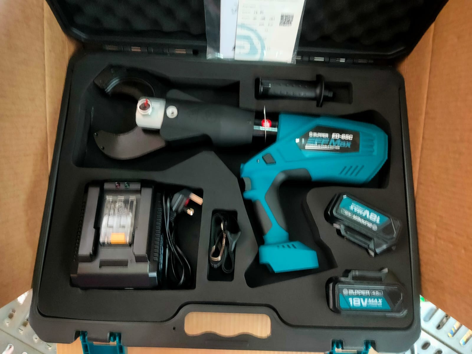 Aiko 18V 4.0Ah Cordless Hydraulic Cable Cutter Tool - ED 65C Model for Professional Electrical Work & Industrial Cutting Applications