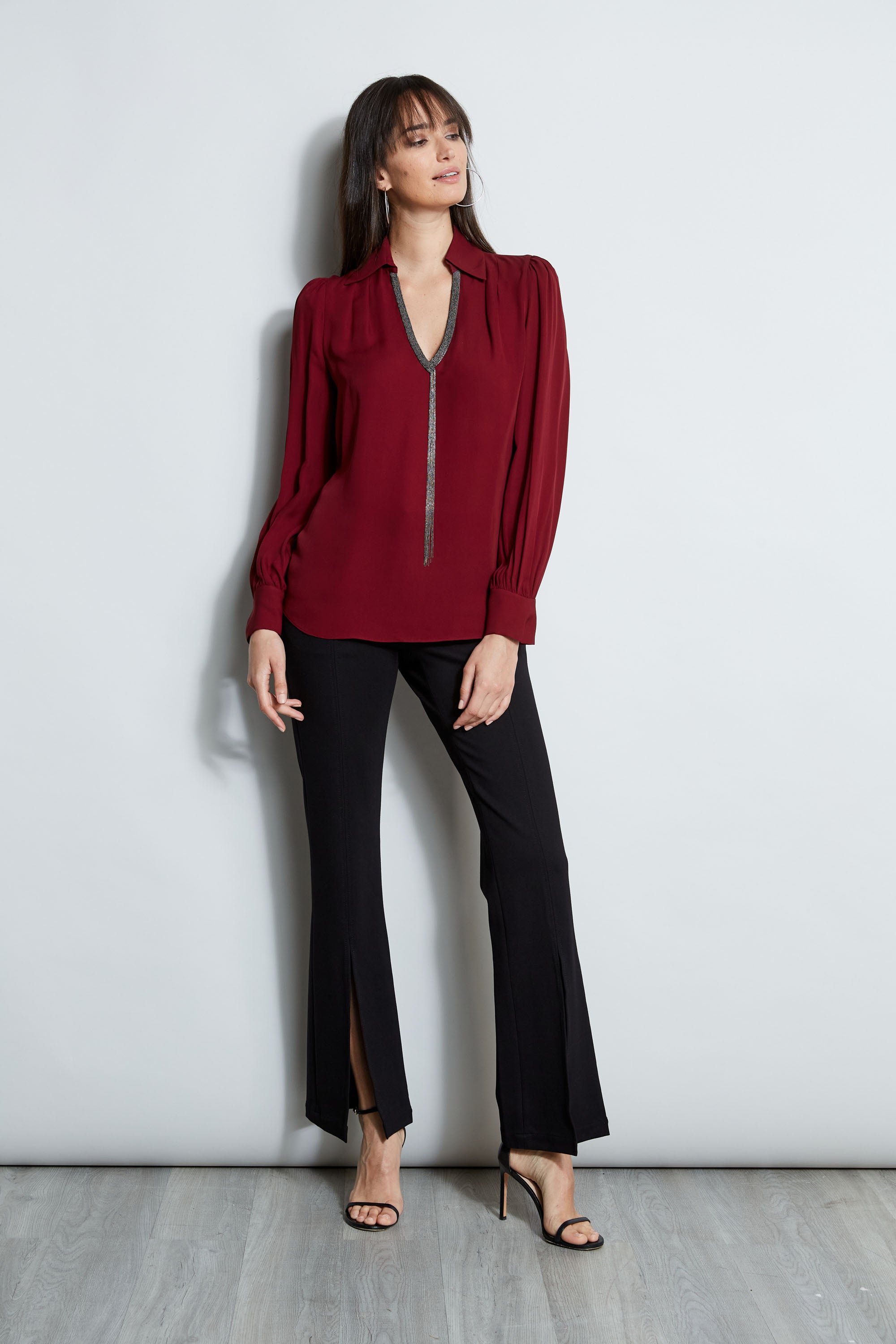 Stylish Chain Collar Shirt for Men & Women - Trendy Button-Up Blouse with Detachable Necklace Detail - Perfect for Office, Date Night & Special Occasions