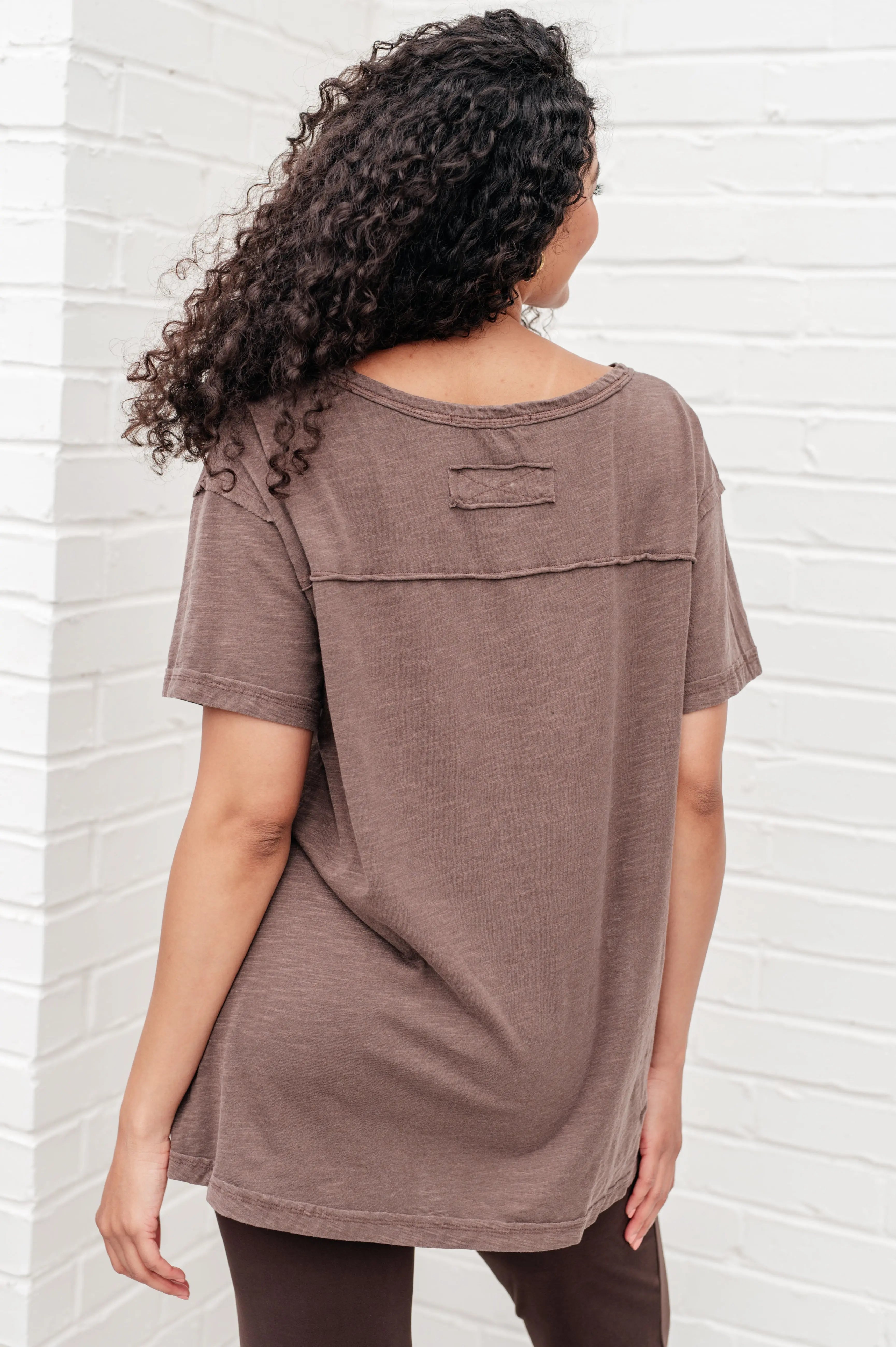 Relaxed Brown T-Shirt for Men & Women - Soft Cotton Comfort Tee for Casual Wear, Lounging & Everyday Outfits