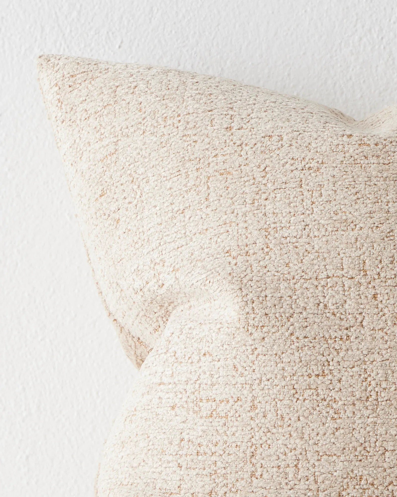 Premium Laurent Cushion Barley - Soft & Comfortable Decorative Throw Pillow for Sofa, Bed, Living Room - Perfect for Home Decor, Lounge & Relaxation