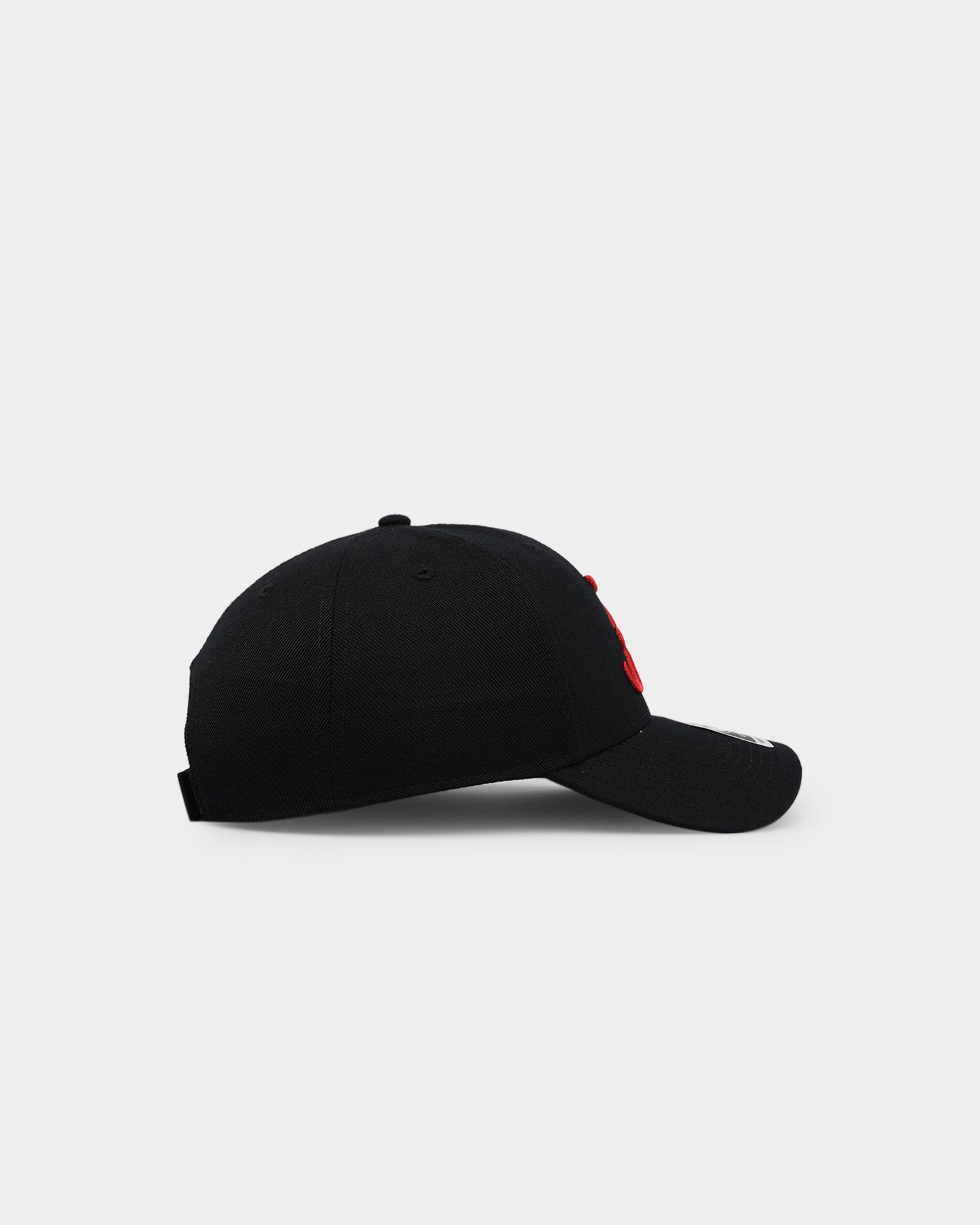 47 Brand Alabama Crimson Tide '47 MVP Strapback Black Adjustable Hat - Perfect for Football Games, Tailgating & Fan Gear Collection