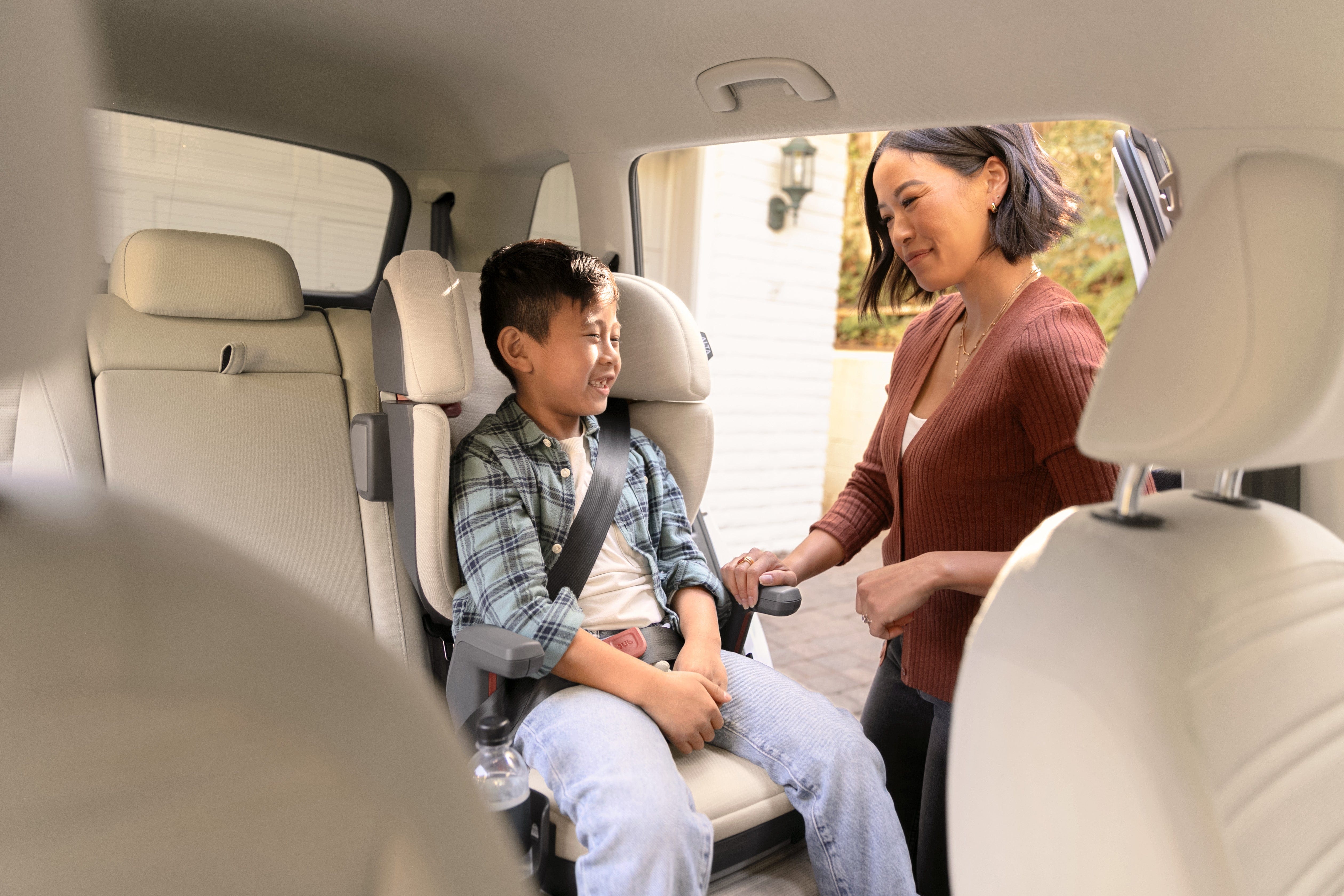 UPPAbaby Alta V2 Booster Seat - High Back Car Seat for Toddlers & Kids 3+ Years | Safe & Comfortable | Perfect for Travel, School & Family Road Trips