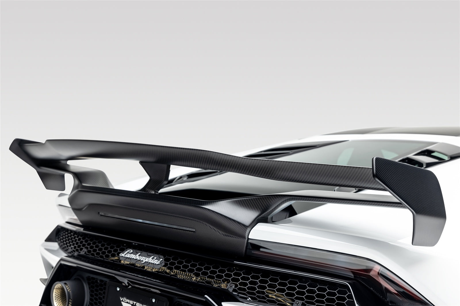 Lamborghini Huracan EVO 2WD Monza Aero Program CB 01 - High Performance Sports Car for Racing Enthusiasts | Perfect for Track Days and Supercar Events