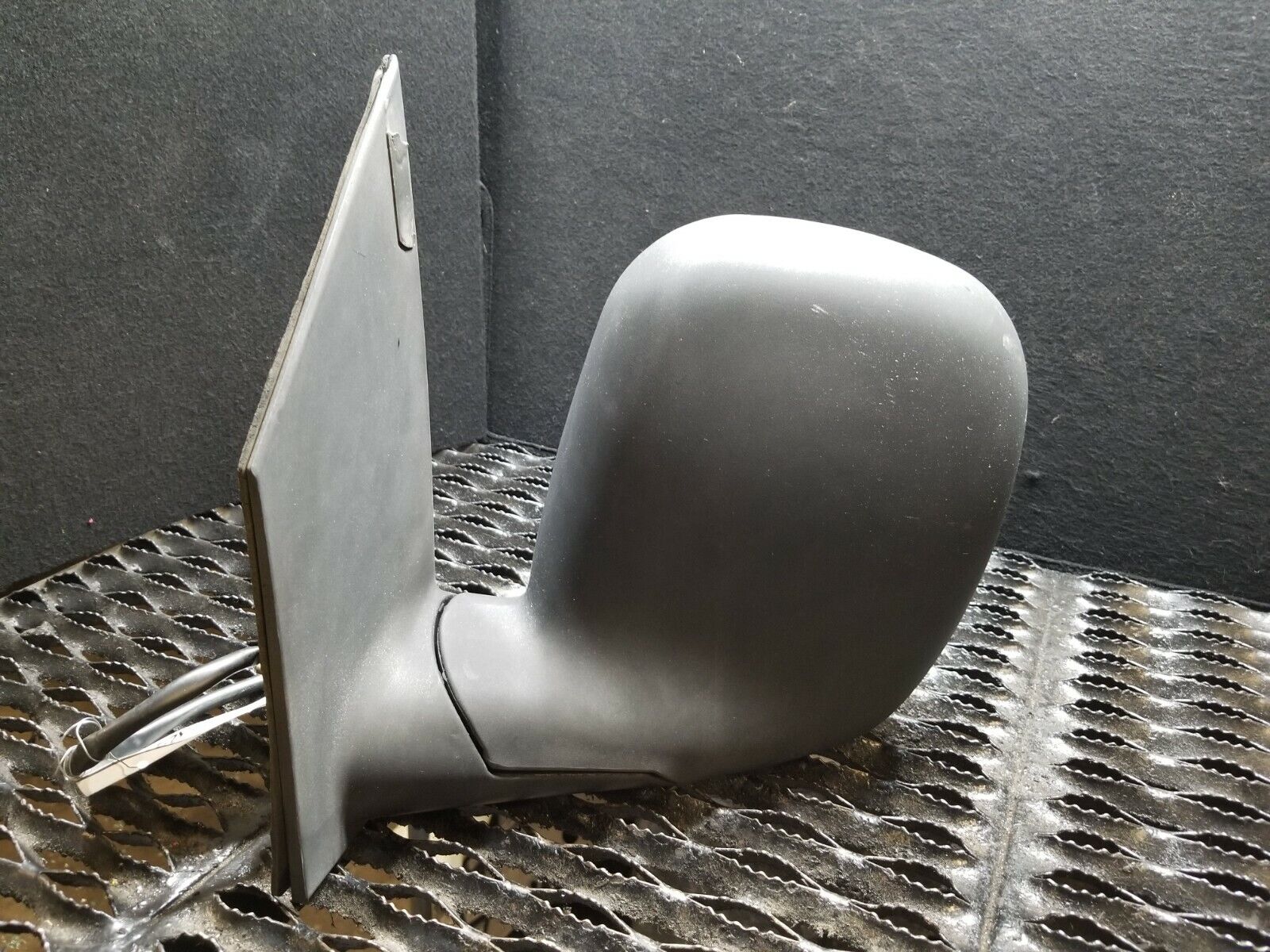 2001 Chevrolet Express 1500 Left Driver Side Door Mirror OEM Replacement - Perfect for Truck Repair & Safe Driving