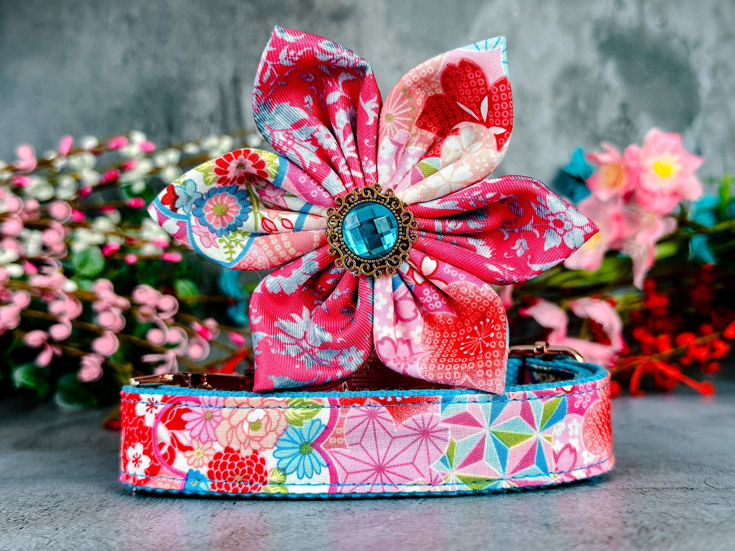 Floral Dog Collar with Kimono Sakura Design - Adjustable Pet Collar for Small & Medium Dogs - Perfect for Walks, Training, and Special Occasions