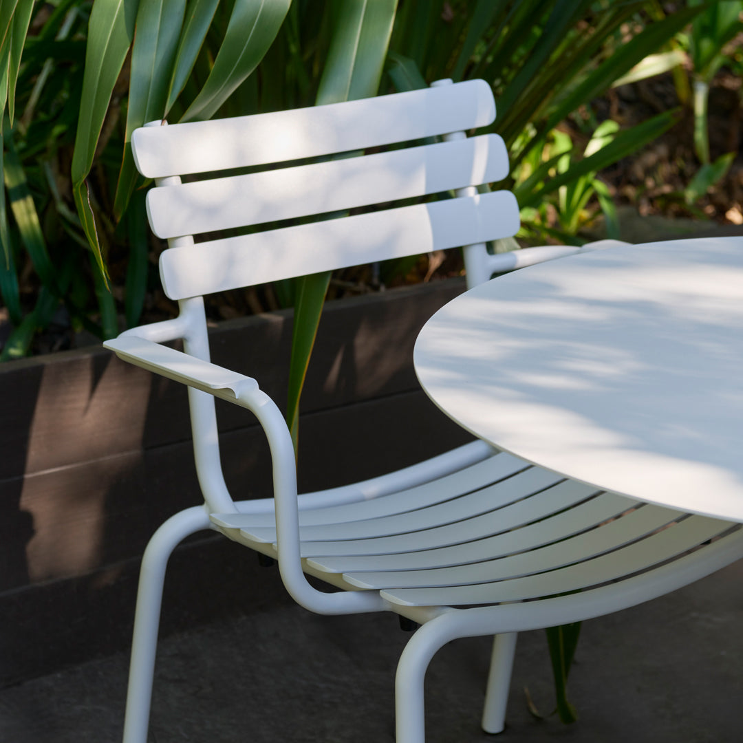ALUA Outdoor Armchair - Lightweight Folding Patio Chair with Cup Holder, Waterproof & Rust-Resistant - Perfect for Backyard, Poolside, Camping, and Beach Relaxation