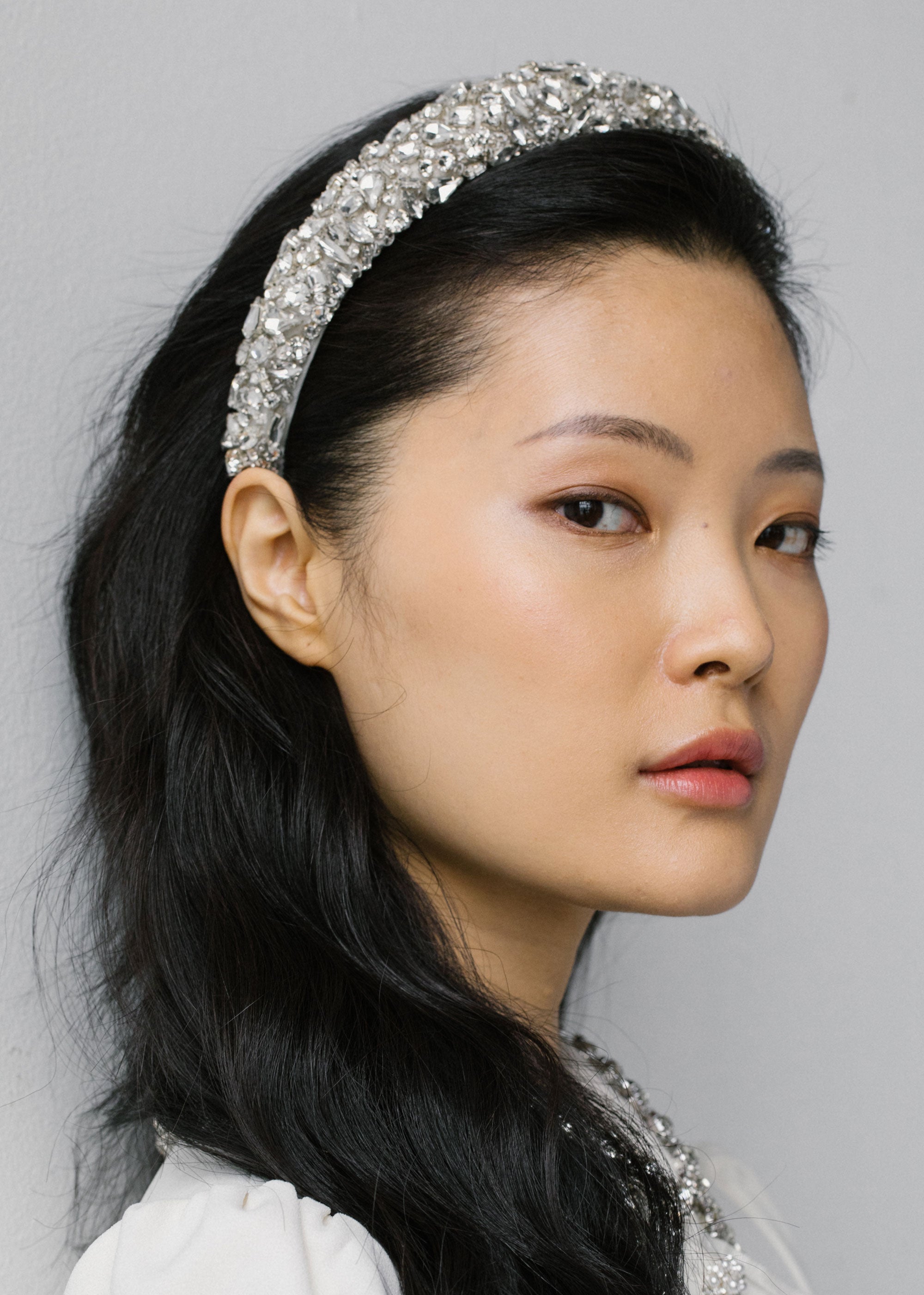 Crystal Headband for Women - Elegant Rhinestone Hair Accessories for Parties, Weddings & Special Occasions