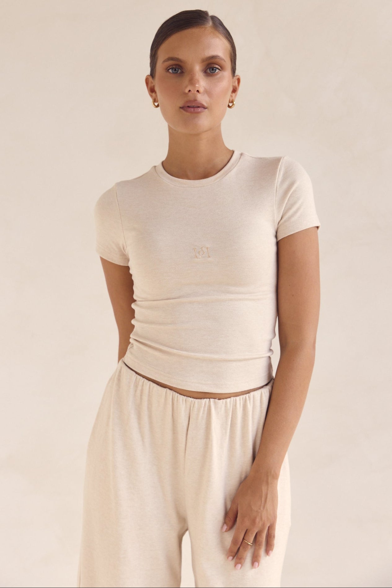 Harlem Tee (Beige) - Soft Cotton Crewneck T-Shirt for Men & Women - Casual Streetwear for Everyday Wear, Outings & Urban Fashion