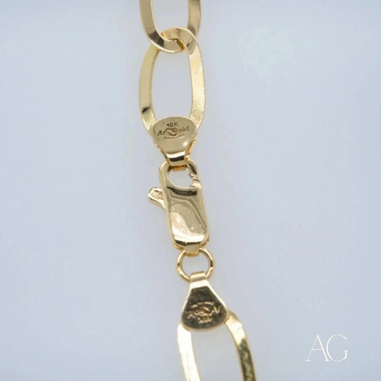 18K Gold Chain for Women - Exquisite Art Gold Necklace for Elegant Jewelry & Gift Giving - Perfect for Weddings, Parties & Special Occasions