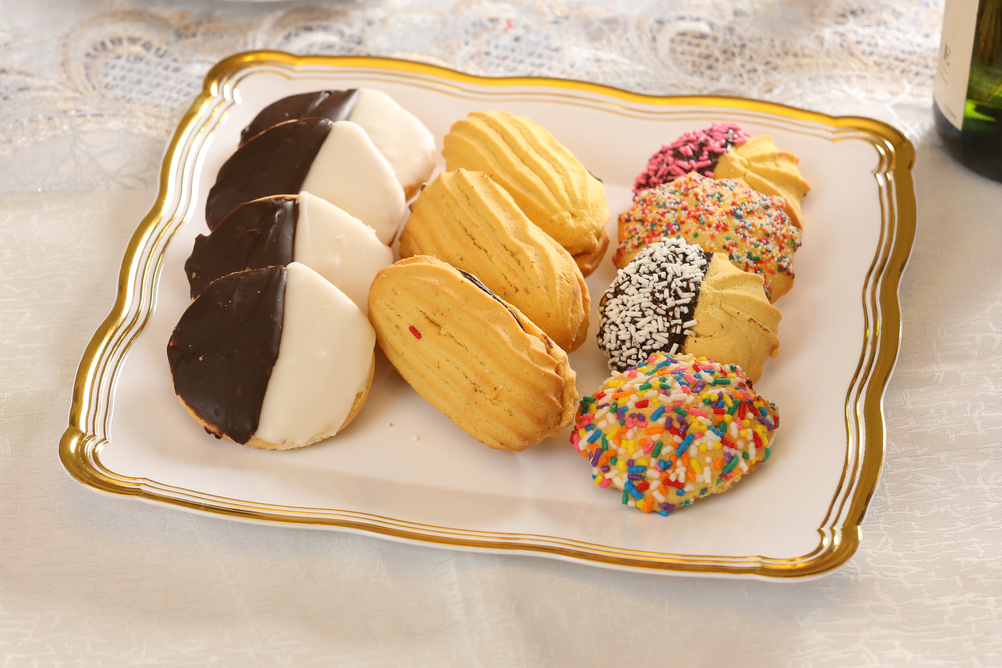 12x12 Inch Square White and Gold Rim Plastic Serving Trays - 6 Pack Set for Party, Dining, and Home Decor - Durable & Stylish Serving Platters for Entertaining, Buffets, and Events