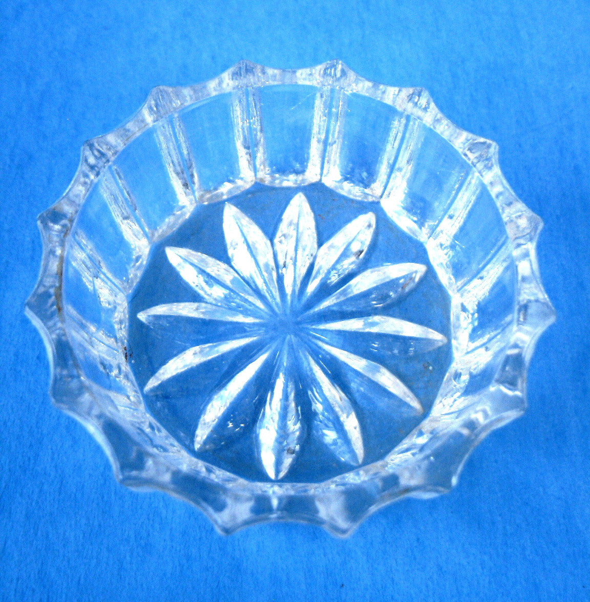 Vintage 1950s USA Clear Glass Salt Cellar with Star Bottom - Open Salt Dish, Teabag Holder - Perfect for Tea Time & Tabletop Decor
