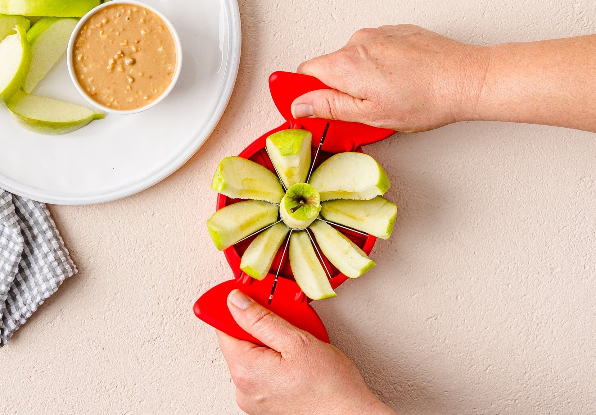 Dreamfarm Flapple - Premium Apple Slicer & Corer for Effortless Fruit Prep | Perfect for Salads, Snacks & Healthy Eating