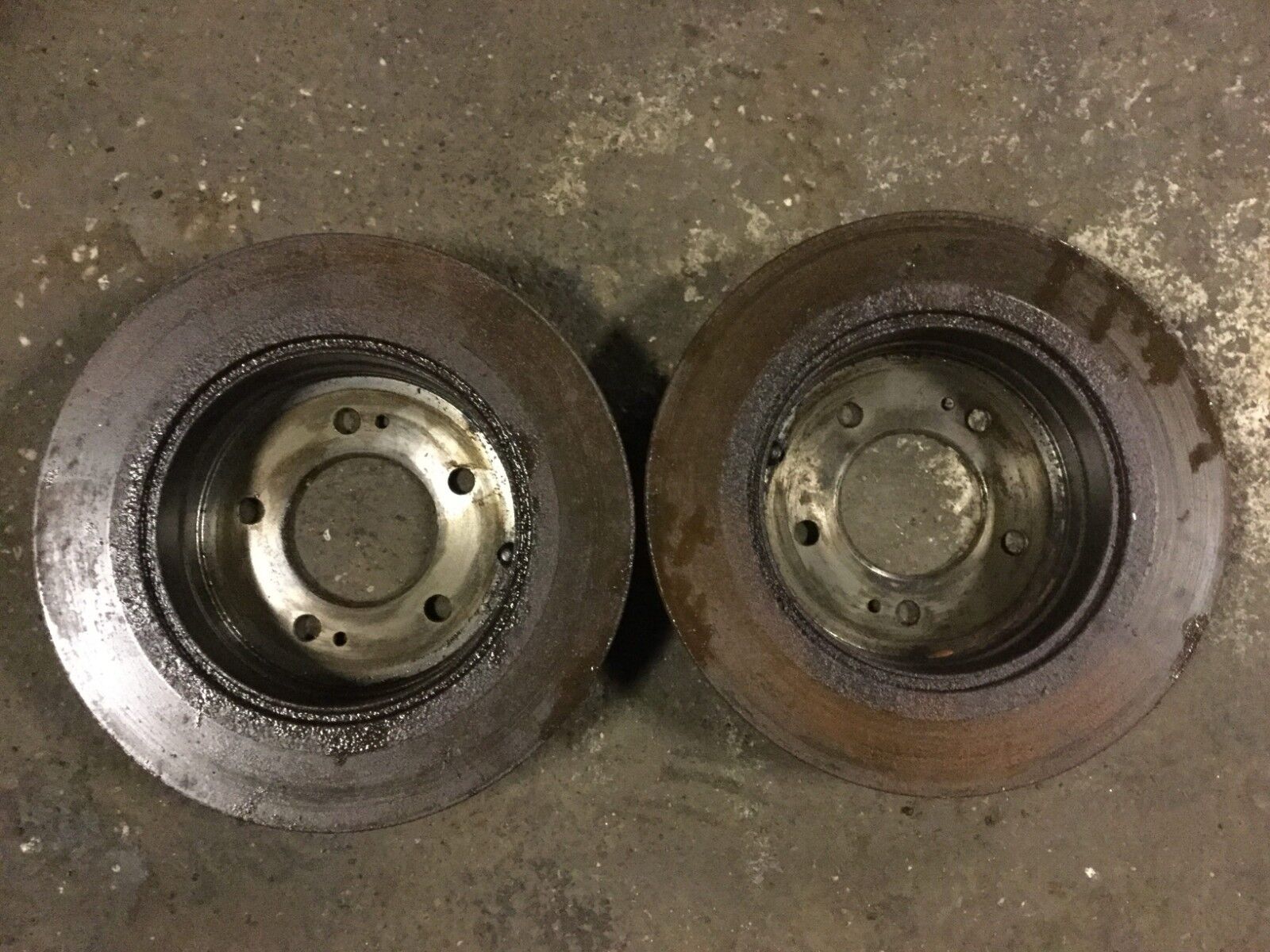 2006-2010 Hyundai Sonata 3.3L Rear Brake Disc Rotors (2-Piece Set) - OEM D12 Replacement for Smooth Braking Performance - Perfect for City Driving & Highway Commutes