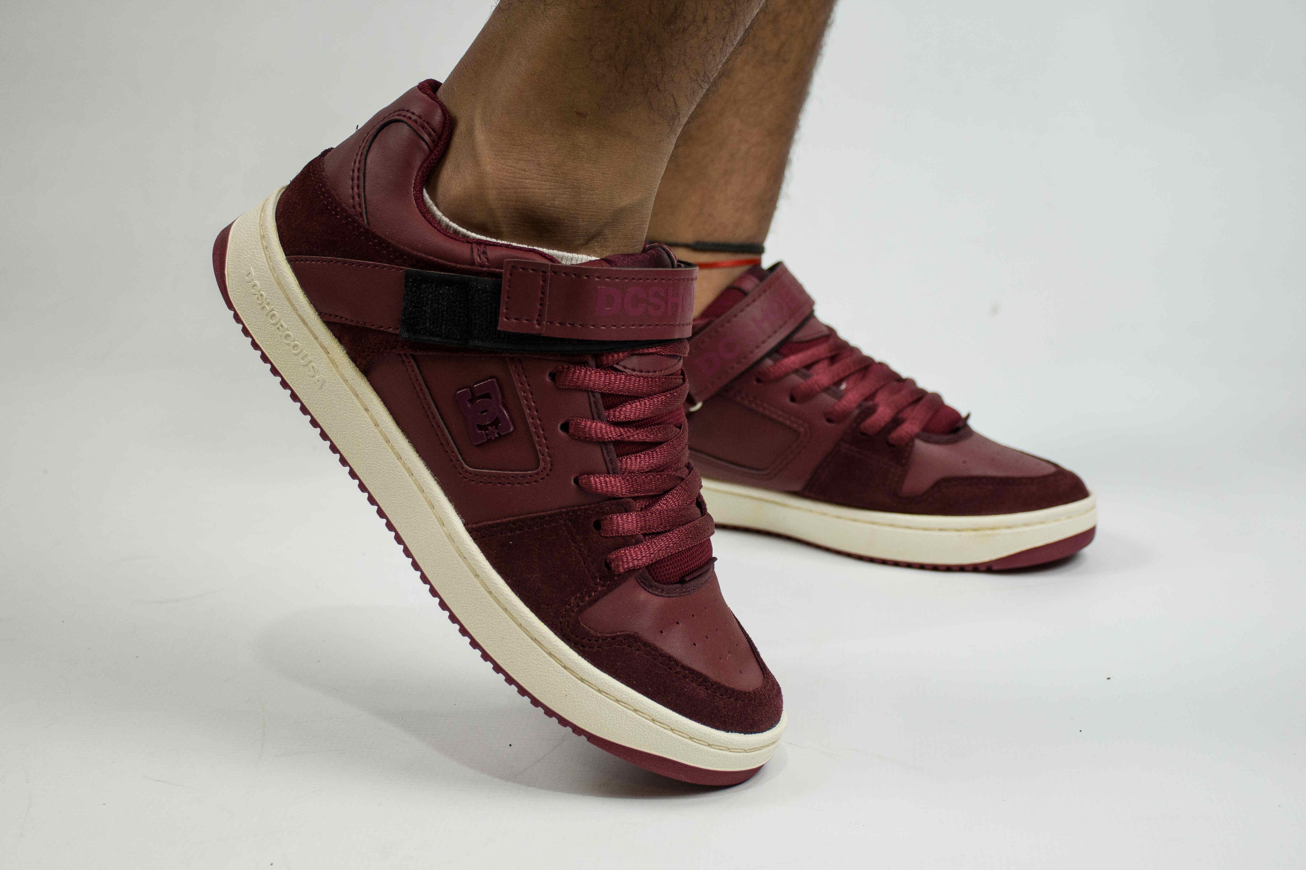 DC Manteca V SS Skate Shoes for Men - Outlet Sale - Perfect for Street Skating & Casual Wear