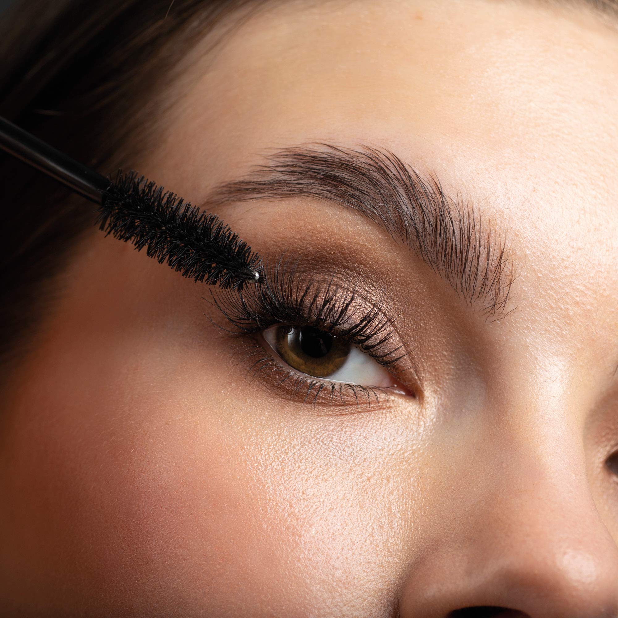 Pippa of London Devil Eyes Mascara (504) - Lengthening & Volumizing Mascara for Dramatic Lashes | Perfect for Night Out, Date Night & Special Occasions