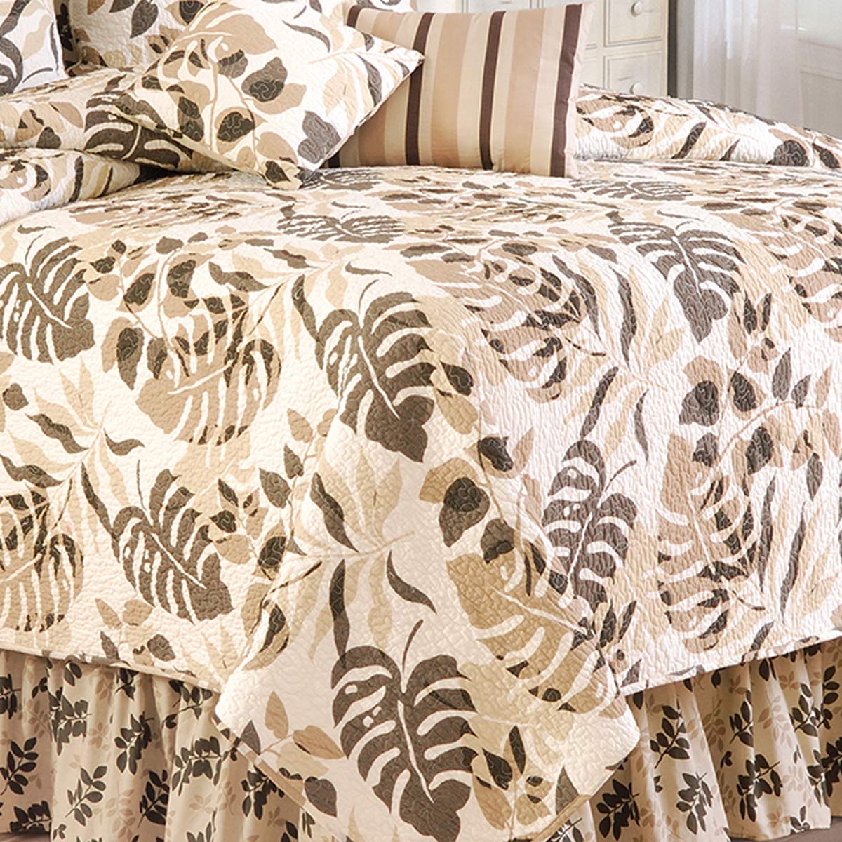 C&F Home Silhouette Full/Queen 3-Piece Quilt Set - Summer Beach Ocean Coastal Reversible Bedspread Coverlet | Lightweight & Machine Washable | Green | Perfect for Coastal Bedrooms, Guest Rooms & Vacation Homes