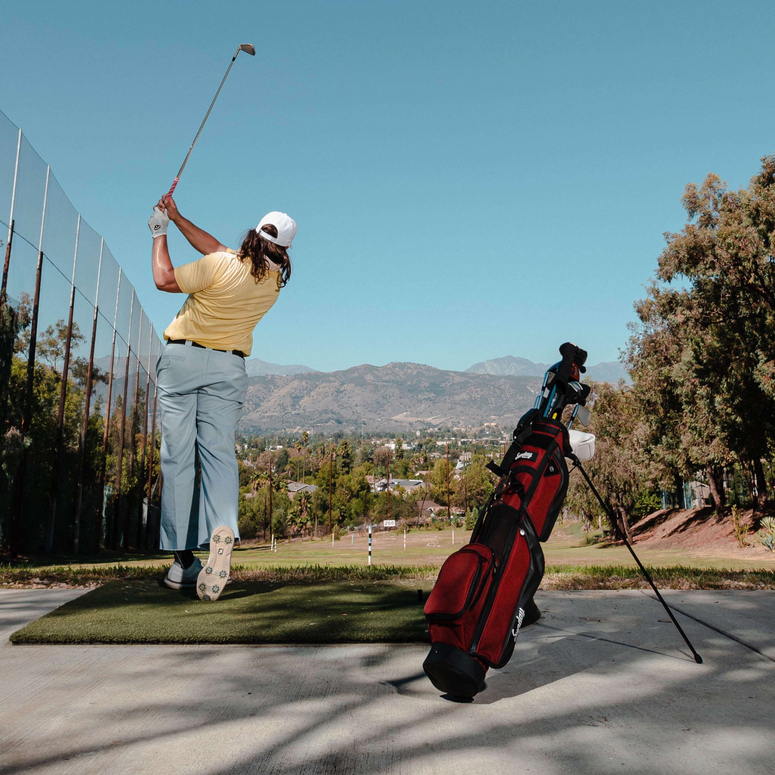 Sunday Golf Loma XL Bag - Ultra Lightweight 3.4lbs Golf Stand Bag with Adjustable Strap - Perfect for Driving Range, Par 3 & Executive Courses - Ideal for Pitch n Putt, Practice Sessions & Casual Golf Outings