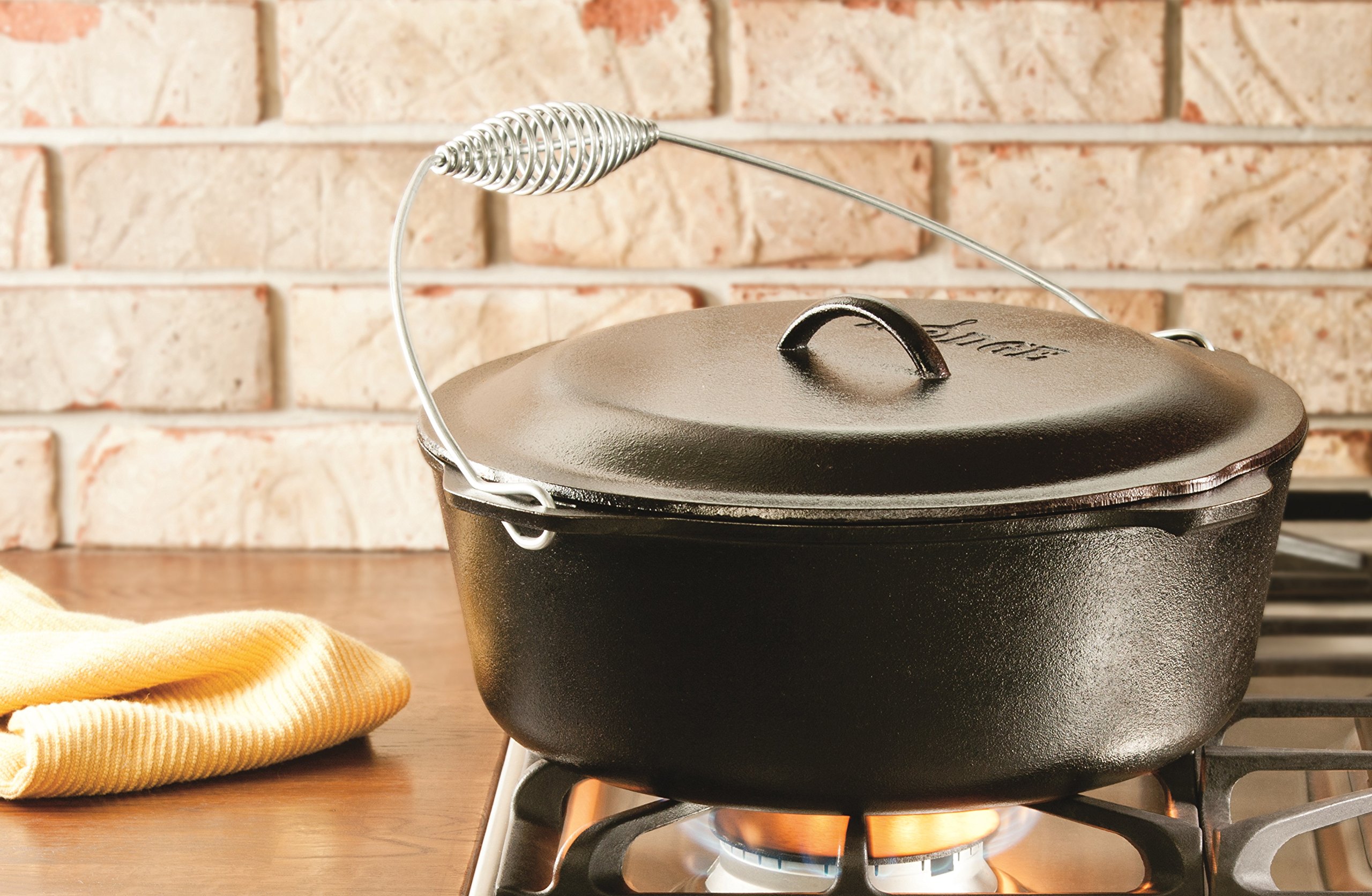 Lodge Cast Iron Dutch Oven with Lid Lifter - 9 Quart Enameled Cookware Set for Baking, Braising & Camping - Perfect for Oven, Stovetop & Outdoor Cooking