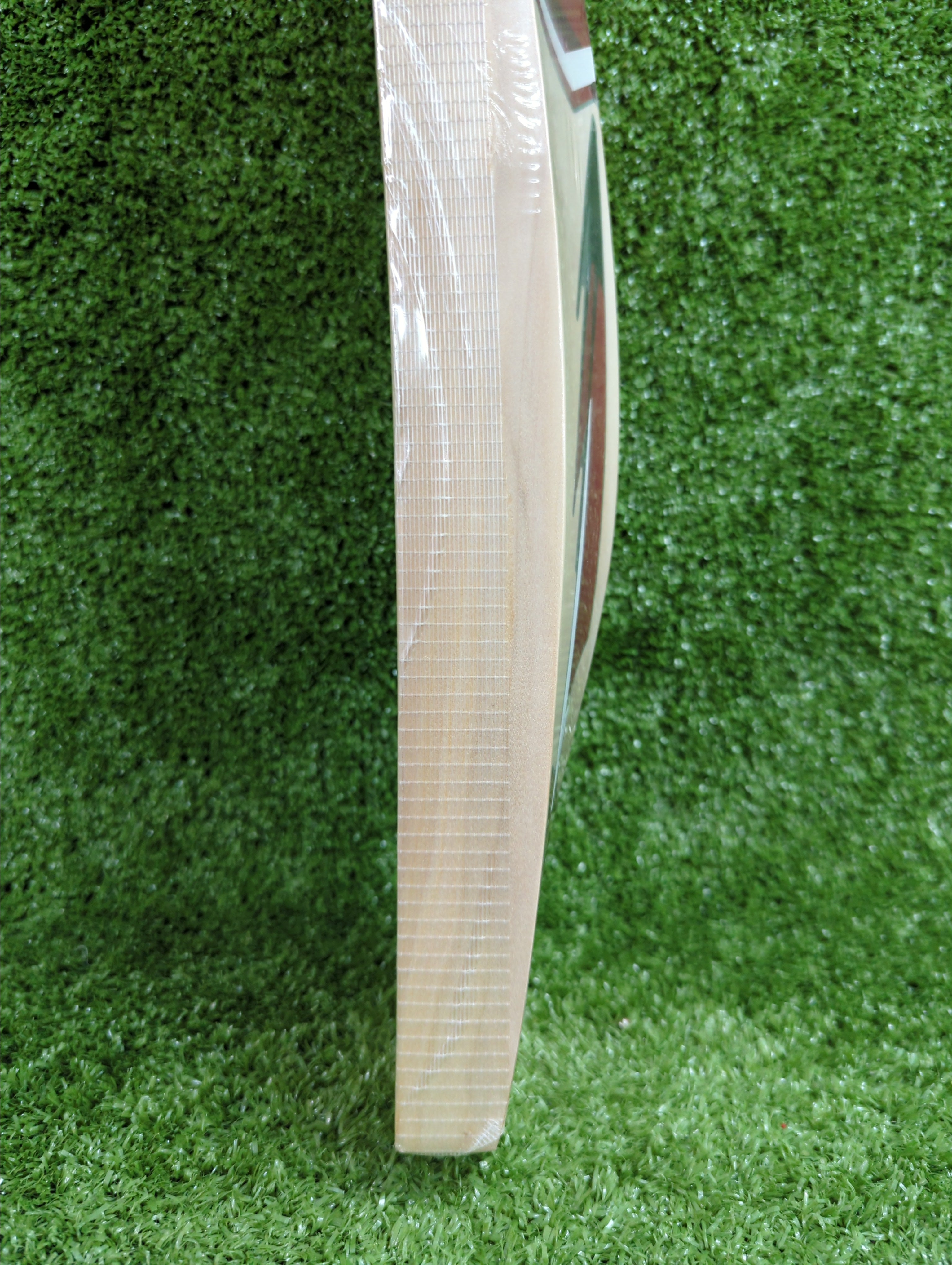MRF Blaster Kashmir Willow Cricket Bat - Premium Quality for Practice & Matches - Perfect for Cricket Training, Games & Tournaments