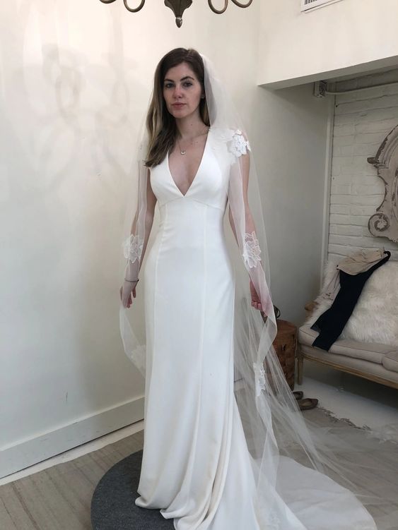 Amsale Amanda Wedding Gown - Elegant Lace Bridal Dress for Bride, Perfect for Church Ceremony & Reception