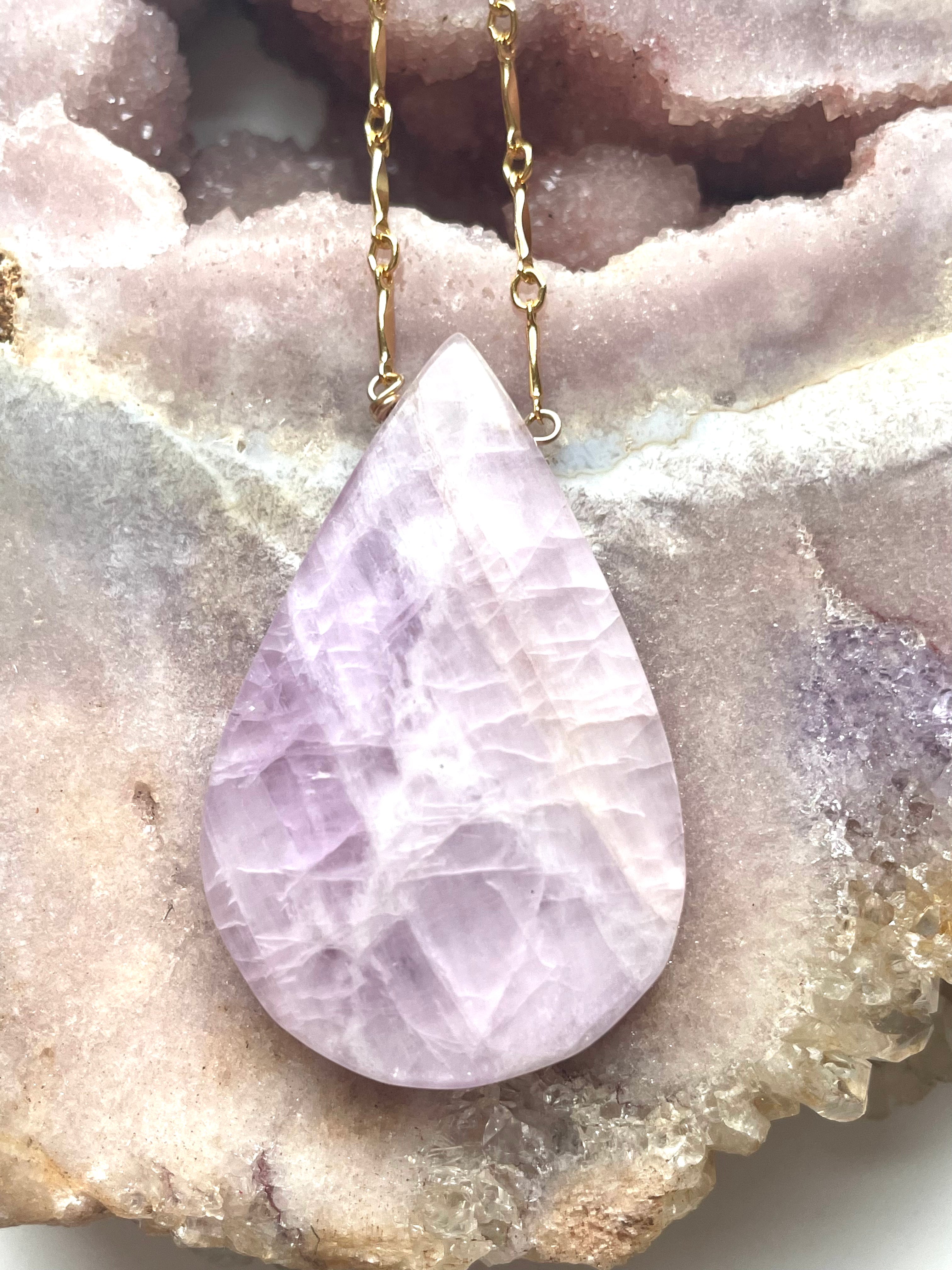 Elegant Kunzite Statement Crystal Necklace for Women | Natural Pink Gemstone Jewelry | Perfect for Weddings, Parties & Special Occasions