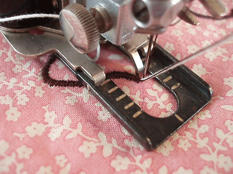 Vintage Original Singer Buttonholer Attachment - Slant Shank for Sewing Machines | Perfect for Vintage Sewing Projects & Costume Making