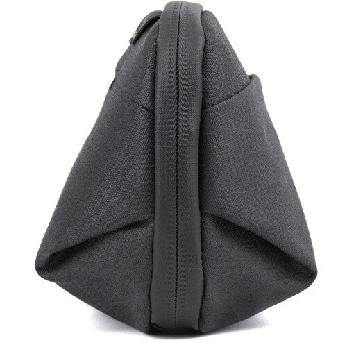 Peak Design Travel Wash Pouch 1L - Waterproof Toiletry Bag for Men & Women, Compact Organizer for Shampoo, Toothbrush & Cosmetics - Perfect for Camping, Gym & Air Travel (Black)