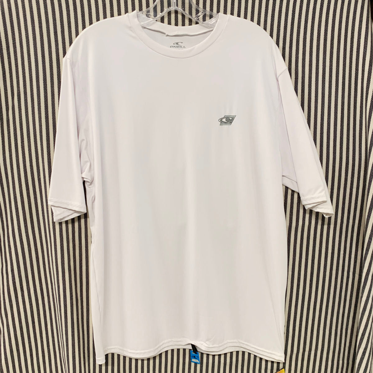 O'Neill Men's Short Sleeve Rash Guard Shirt - UPF 50+ Sun Protection, Quick Dry Swim Shirt for Surfing, Swimming & Beach Activities (White)