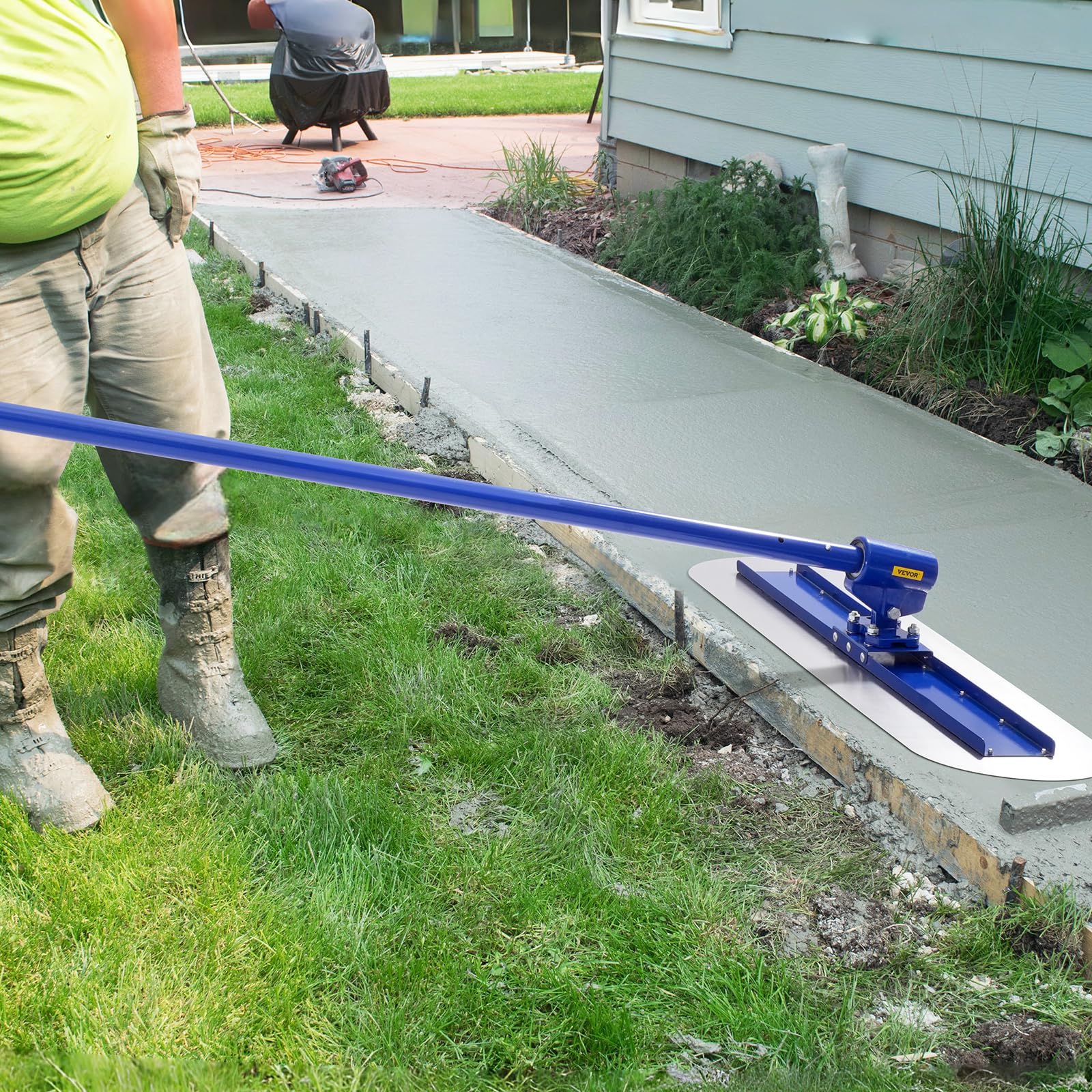 VEVOR 47x11.8 Inch Manganese Steel Bull Float - Professional Concrete Finishing Tool for Driveways, Patios & Pool Decks - Includes Float Handle & Bracket - Durable Cement Smoothing Kit for Construction Projects