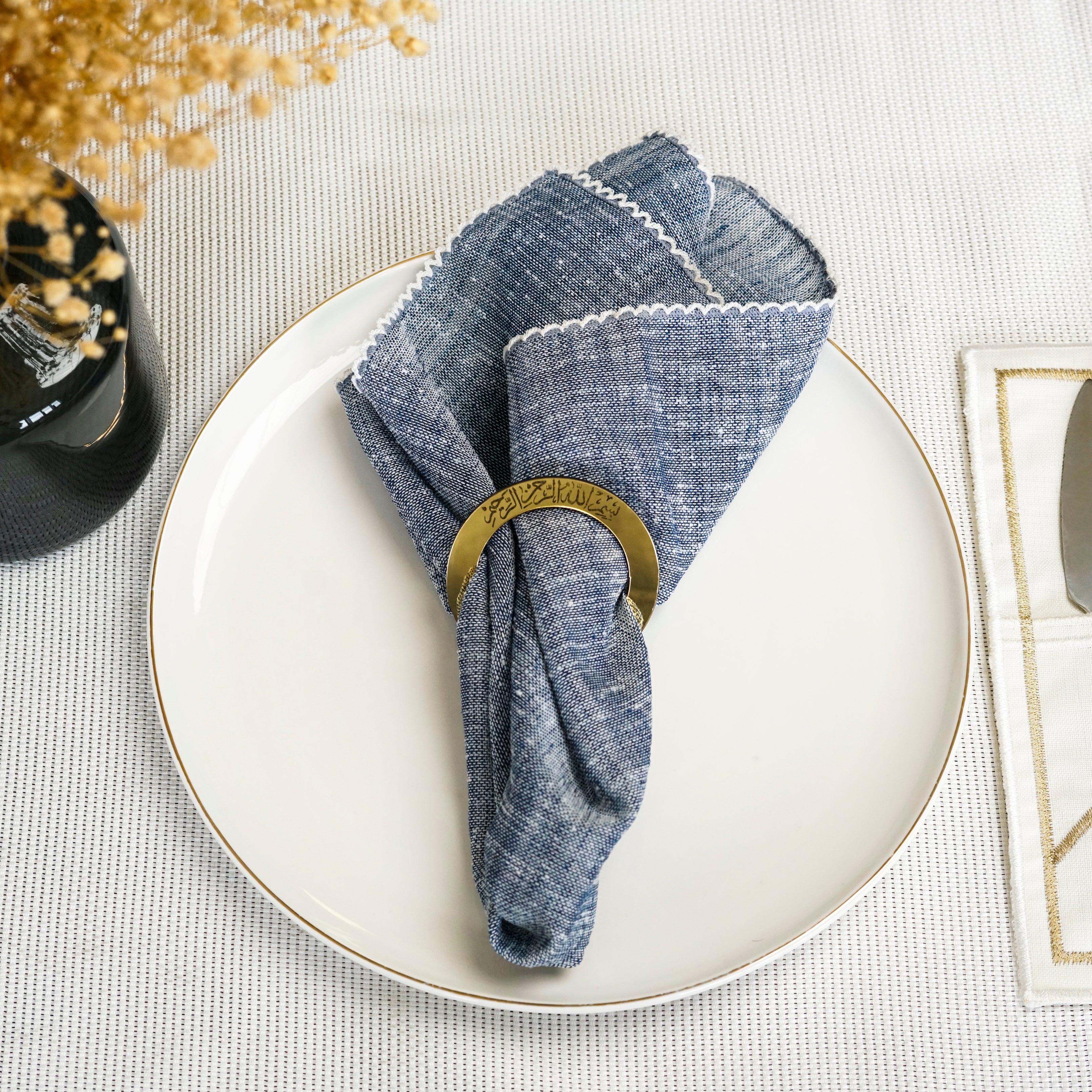 Elegant Islamic Napkin Holder with Circular Thuluth Bismillah Calligraphy - Premium Dining Table Decor for Muslim Homes, Restaurants & Special Occasions