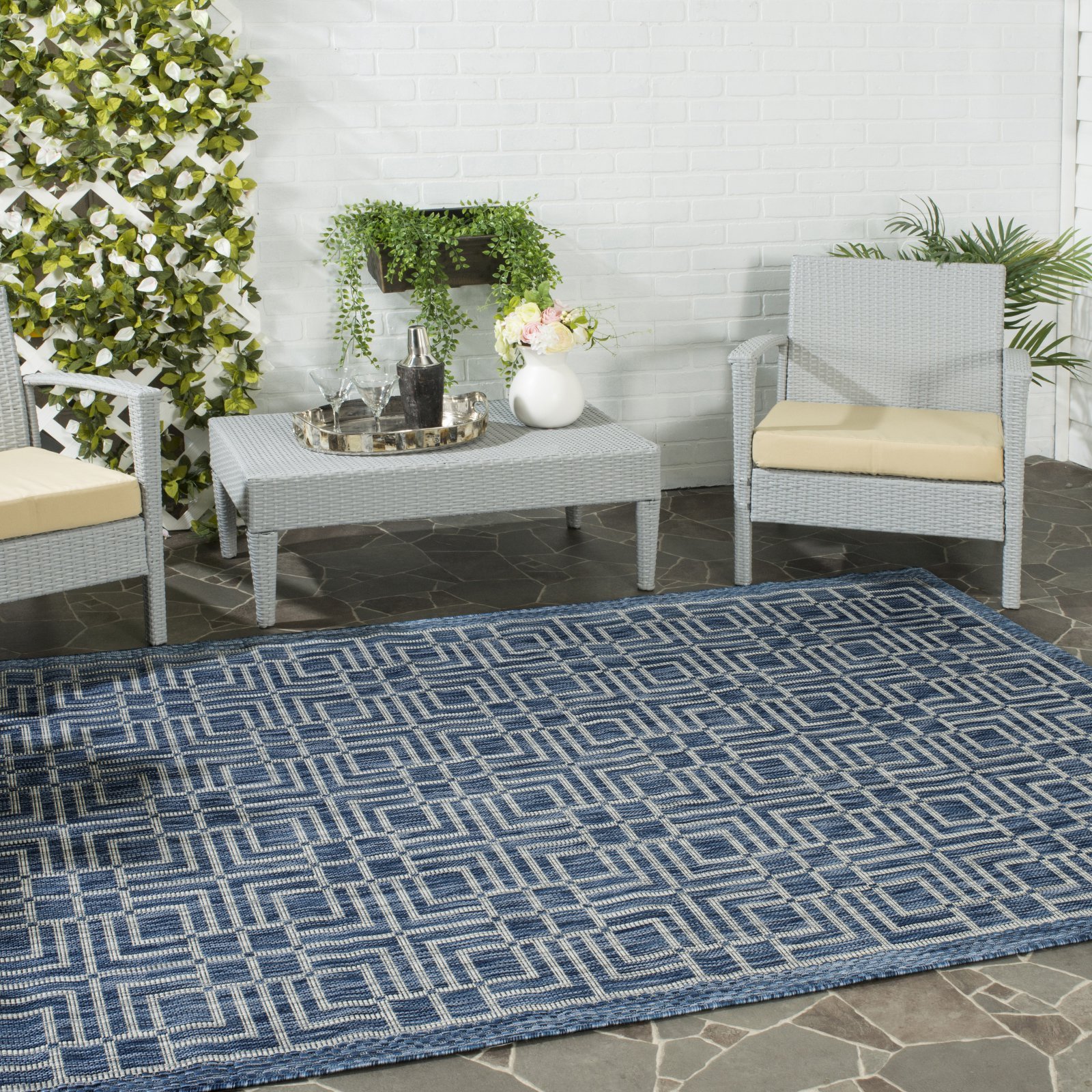 SAFAVIEH Courtyard Collection 6'7