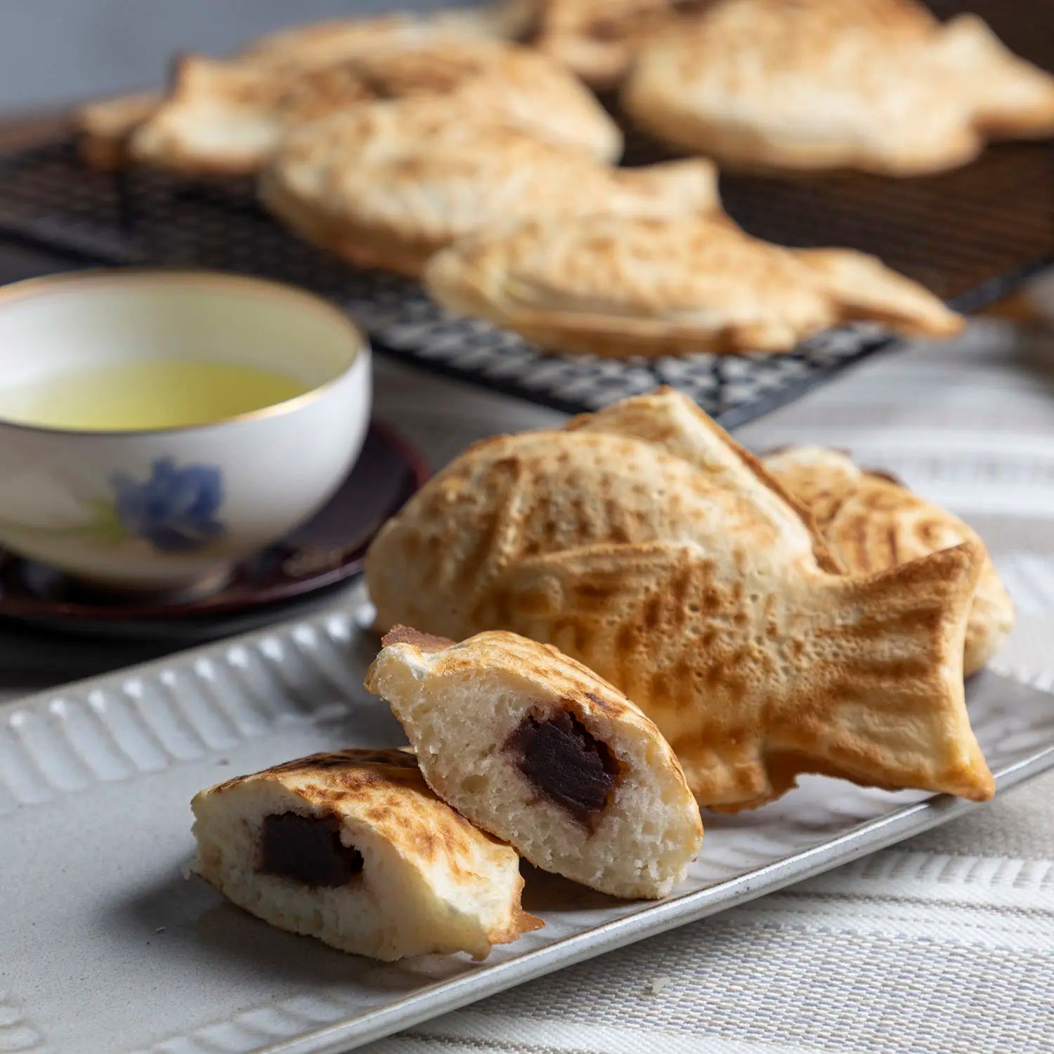 Iwachu Nambu Cast Iron Taiyaki Pan - Traditional Japanese Fish-Shaped Waffle Maker for Homemade Desserts | Perfect for Red Bean Paste, Custard & Sweet Fillings | Great for Home Baking, Tea Parties & Japanese Cultural Events