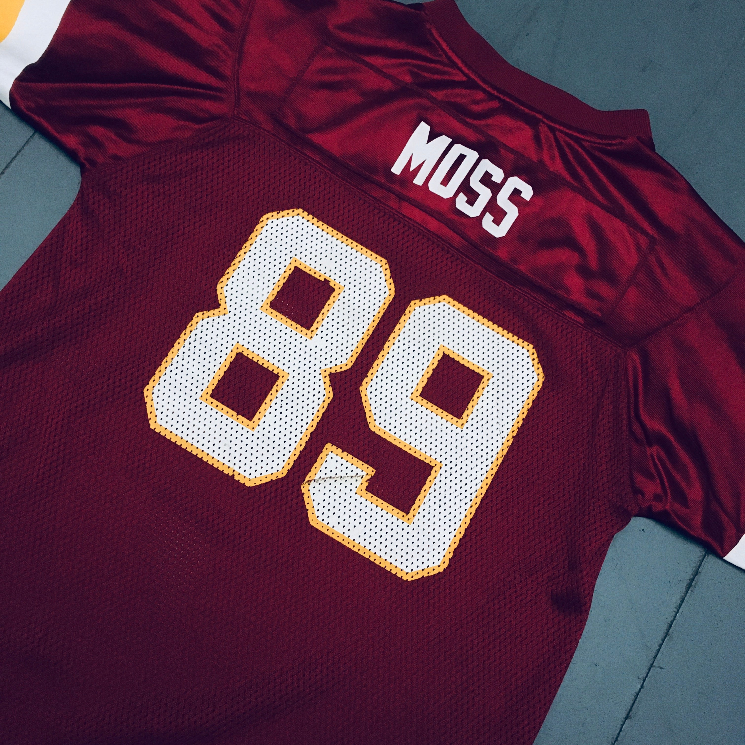 Authentic Washington Redskins Santana Moss 2005-2006 NFL Jersey (Size S) - Perfect for Game Day, Fan Events & Sports Memorabilia Collection
