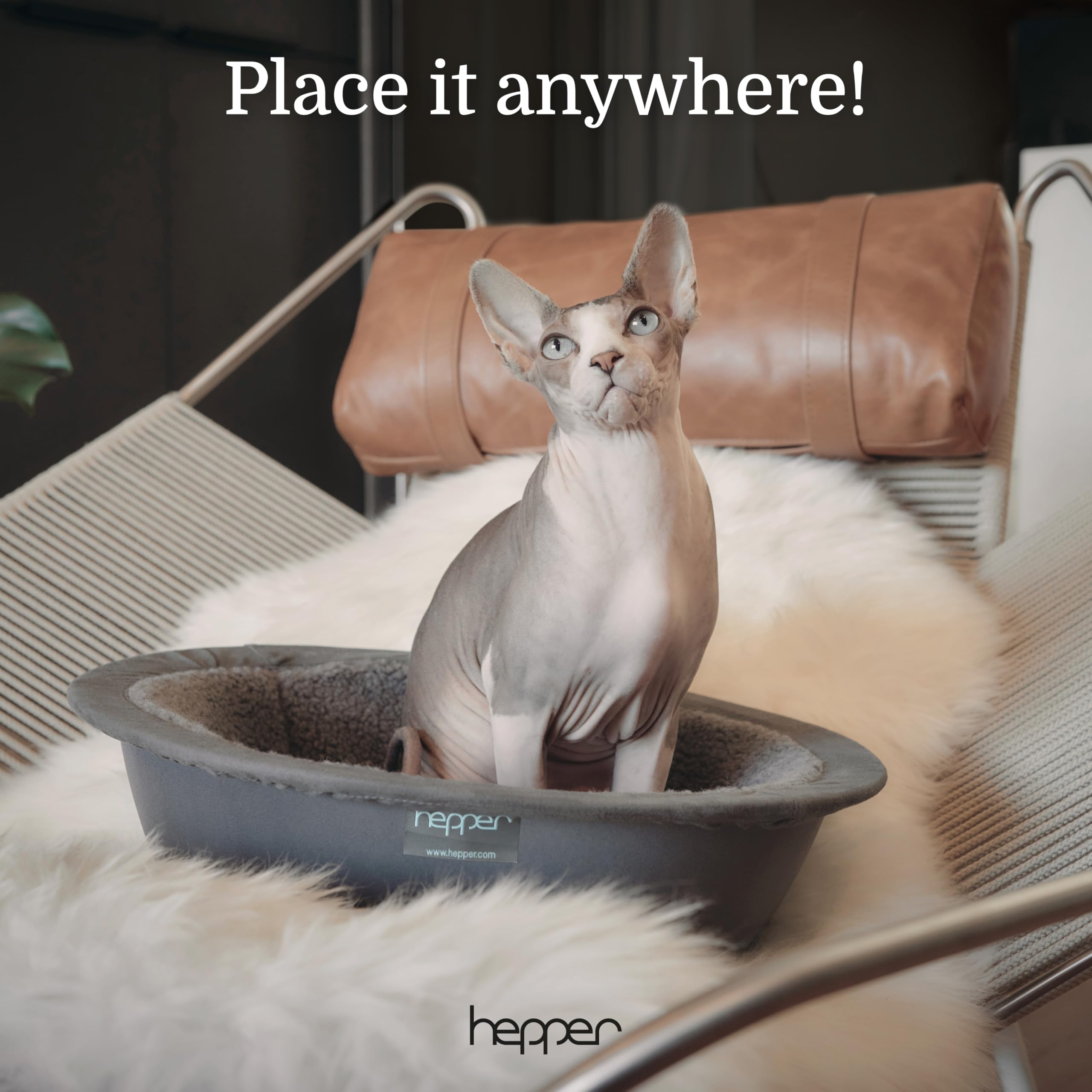 Hepper Cat Nest - Washable Round Cat Bed with Removable Fluffy Fleece Liner - Cozy & Calming Donut Bed for Indoor Cats - Grey Pet Warming Bed for Desk, Sofa or Bedroom Use