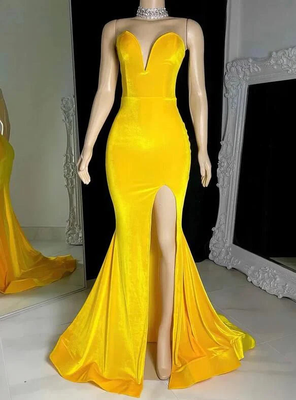 Sexy Burgundy Velvet Wedding Guest Dress V Neck Mermaid Prom Gown for Women - Perfect for Evening Parties, Cocktail Events & Formal Occasions
