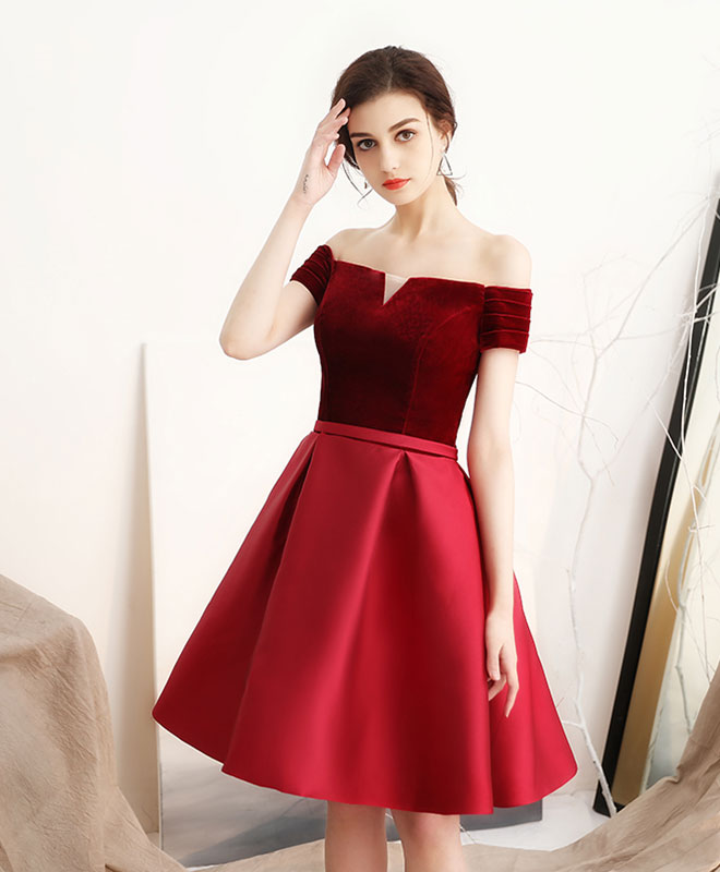 Elegant Burgundy Satin Short Prom Dress for Homecoming | Sexy Cocktail Party Dress for Women | Perfect for Dances, Formals & Special Occasions