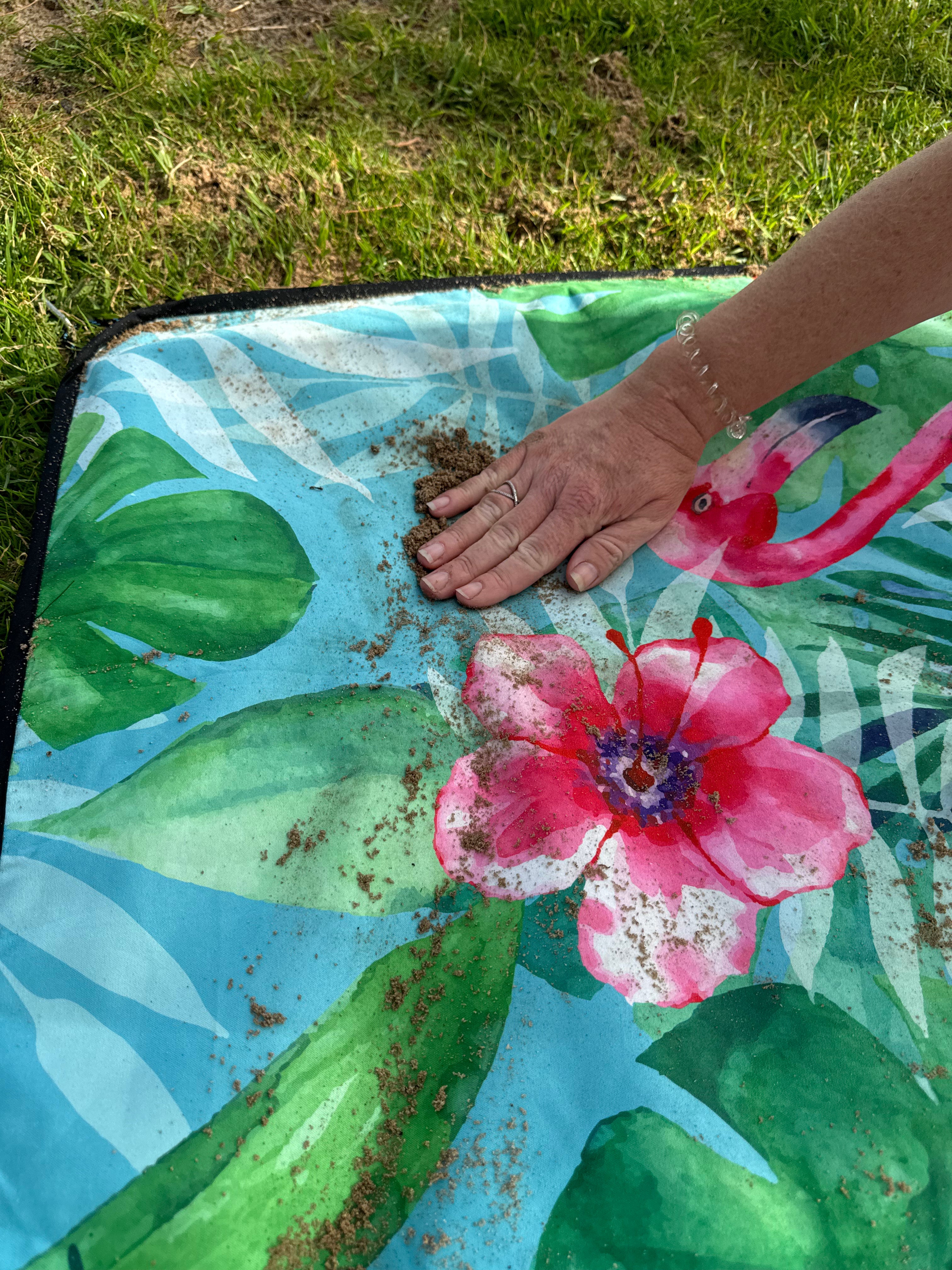 Sand-Free Picnic Mat with Flamingo Print - Waterproof Beach Blanket for Outdoor, Park, Camping & Picnic - Lightweight & Portable for Travel, Backyard, and Beach Day