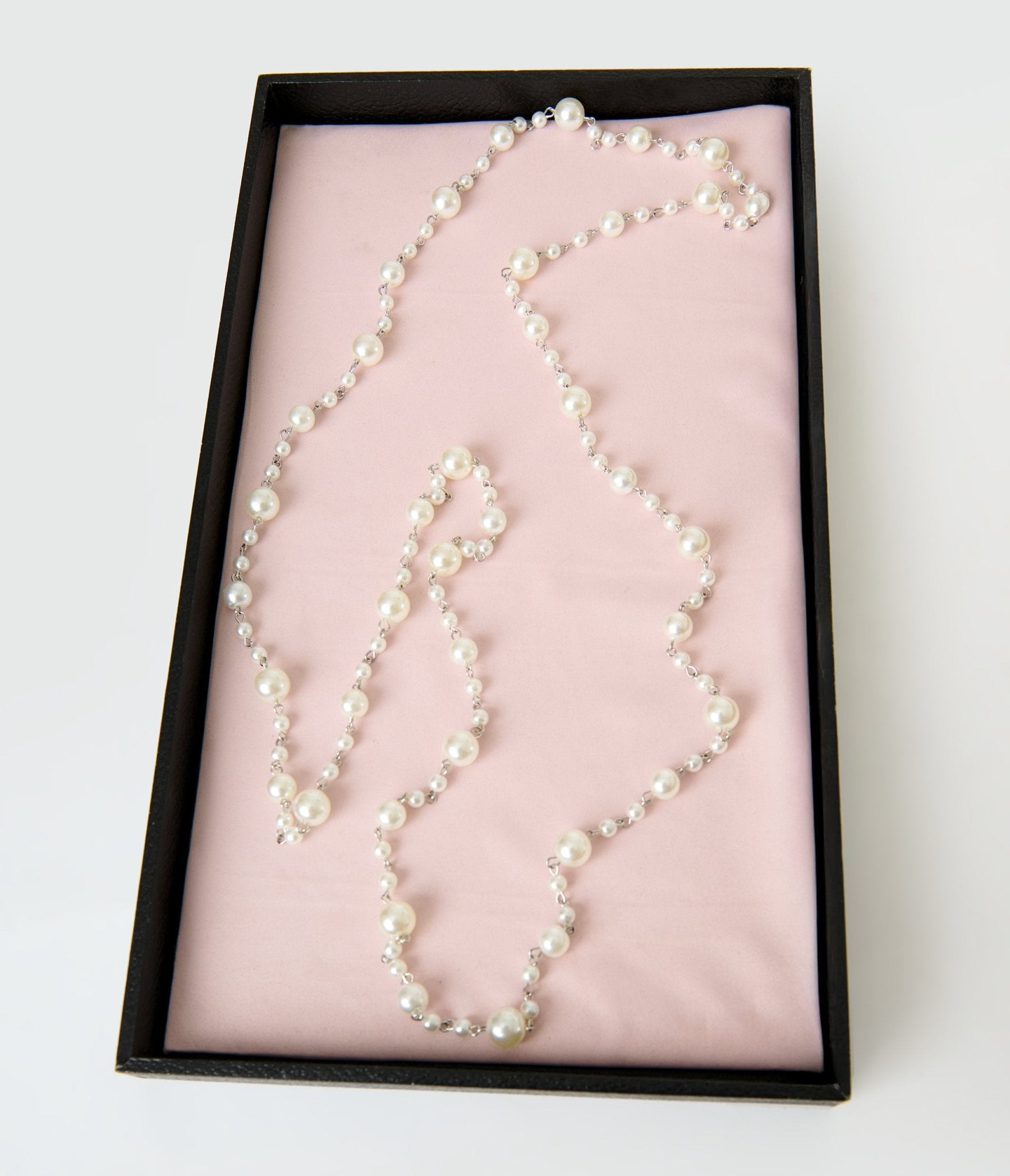 Vintage 1920s Style Long Multi Strand Pearl Necklace - Elegant Flapper Jewelry for Gatsby Parties, Weddings & Special Occasions