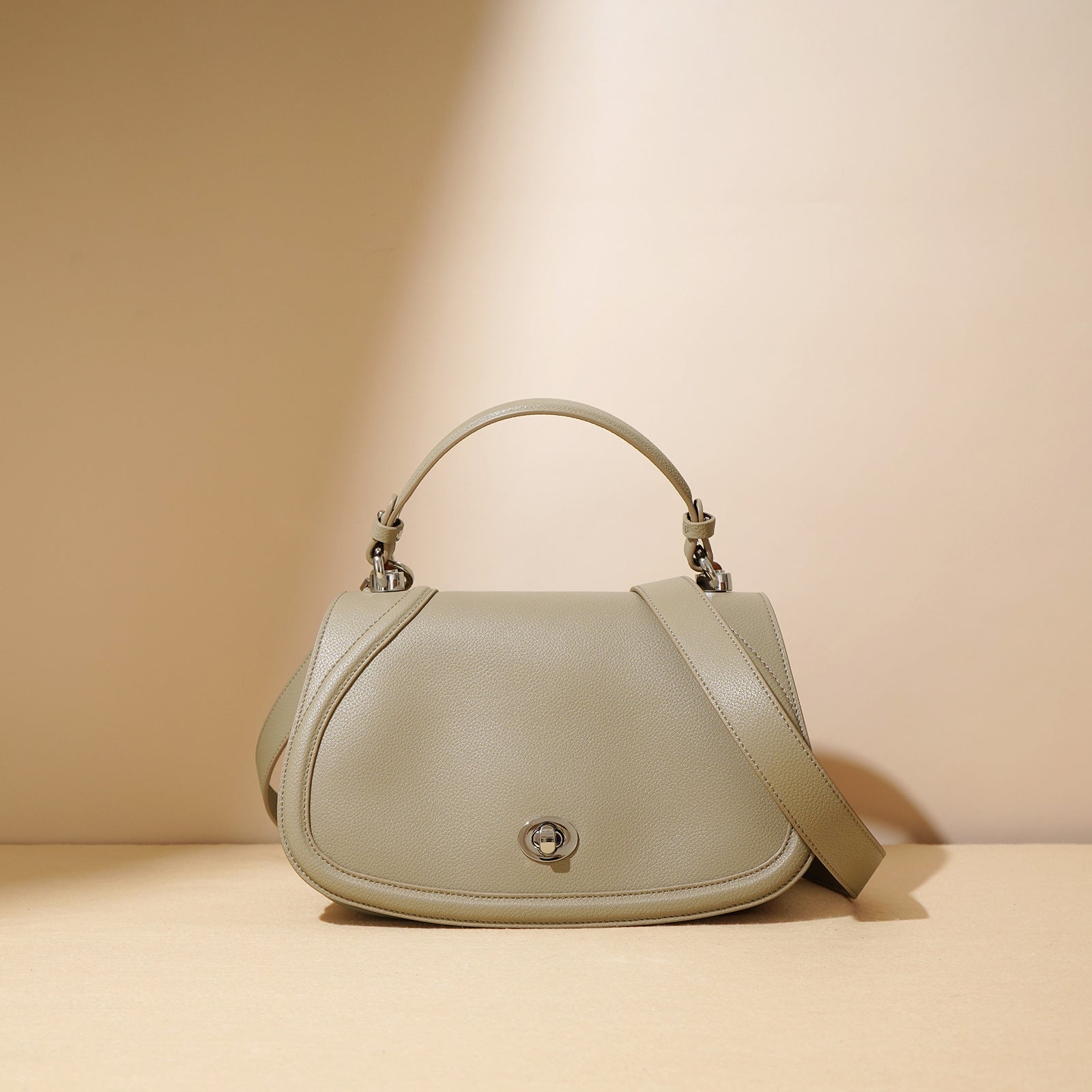 Stylish Curved Flap Saddle Bag for Women - Vintage Leather Crossbody Purse with Adjustable Strap | Perfect for Everyday Use, Travel & Casual Outings