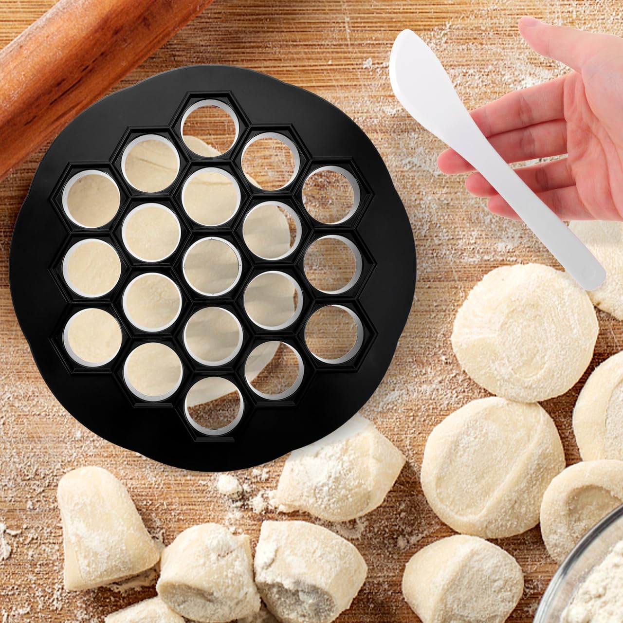 19-Hole Reusable Dumpling Maker - Black Plastic Pelmeni Mold for Homemade Dumplings, Ravioli & Potstickers | Easy DIY Cooking Tool | Perfect for Housewarming Gifts & Family Cooking Activities | Great for Asian Cuisine, Dinner Parties & Meal Prep
