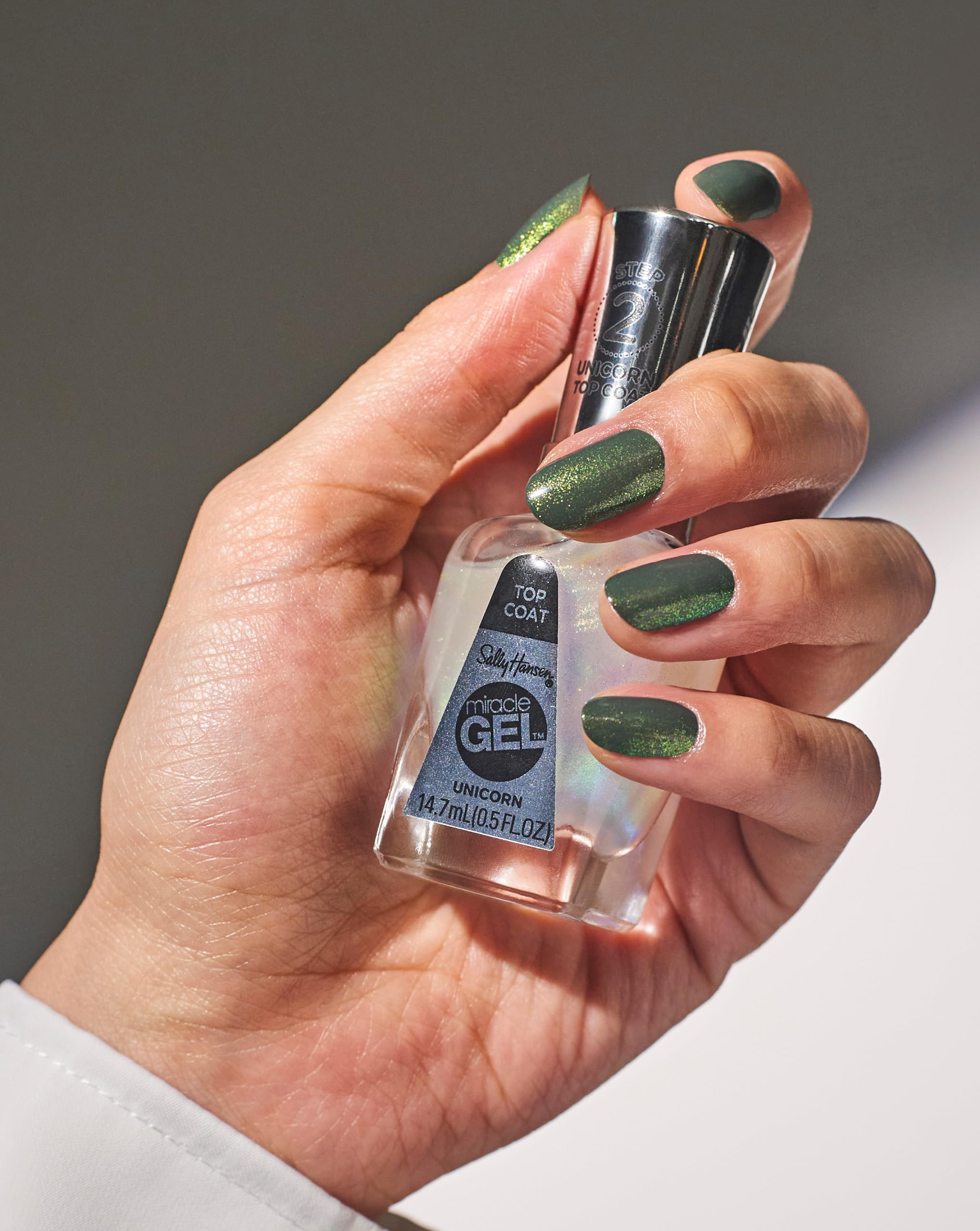 Sally Hansen Miracle Gel™ Unicorn Top Coat - Long Lasting Gel-Like Nail Polish with Glitter, No UV Lamp Needed | Perfect for Manicures, Parties & Special Occasions
