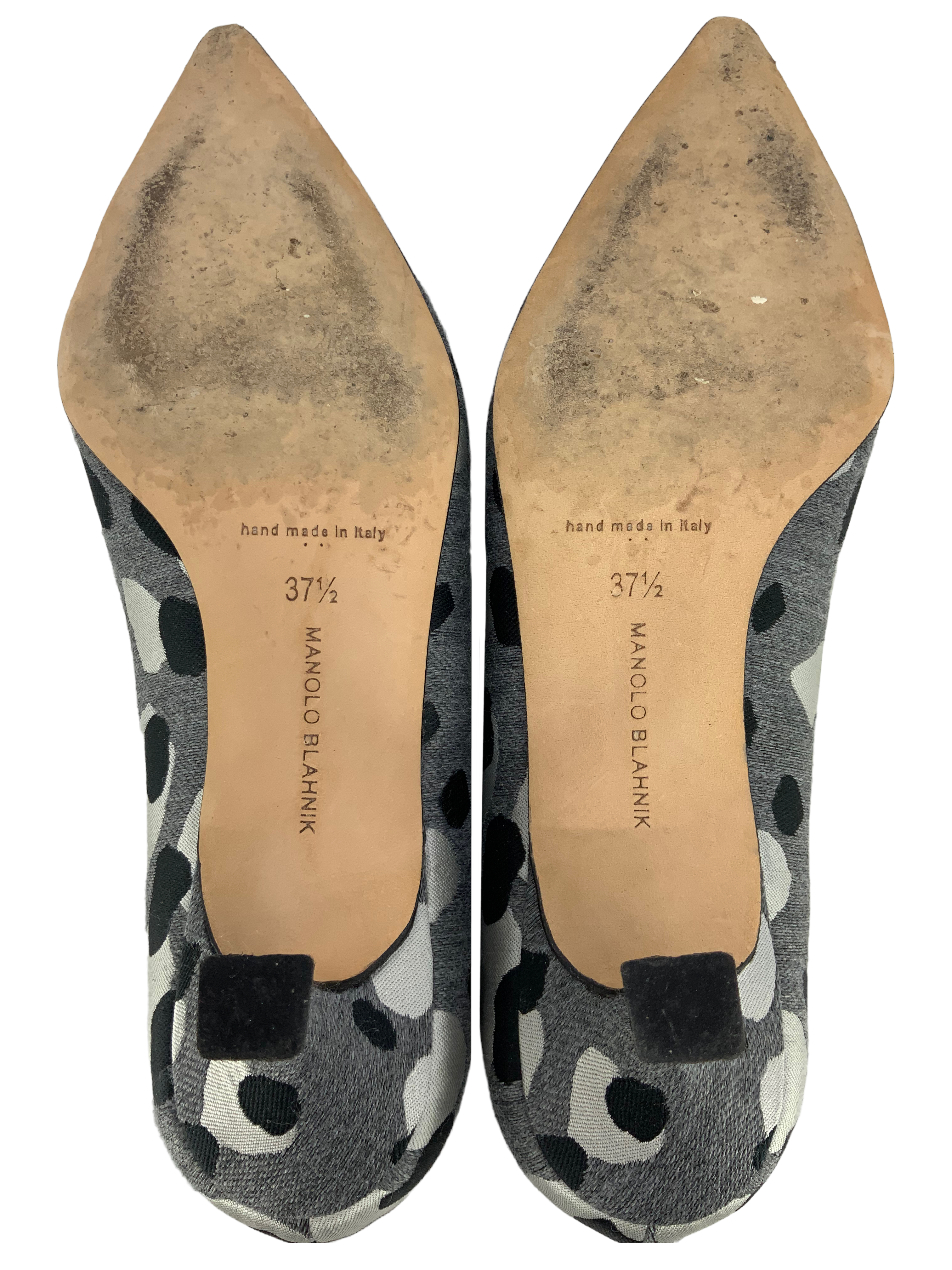 Manolo Blahnik Polka Dot Fabric Pumps Women's Size 7.5 US | Elegant Round Toe Heels for Party, Wedding & Special Occasions
