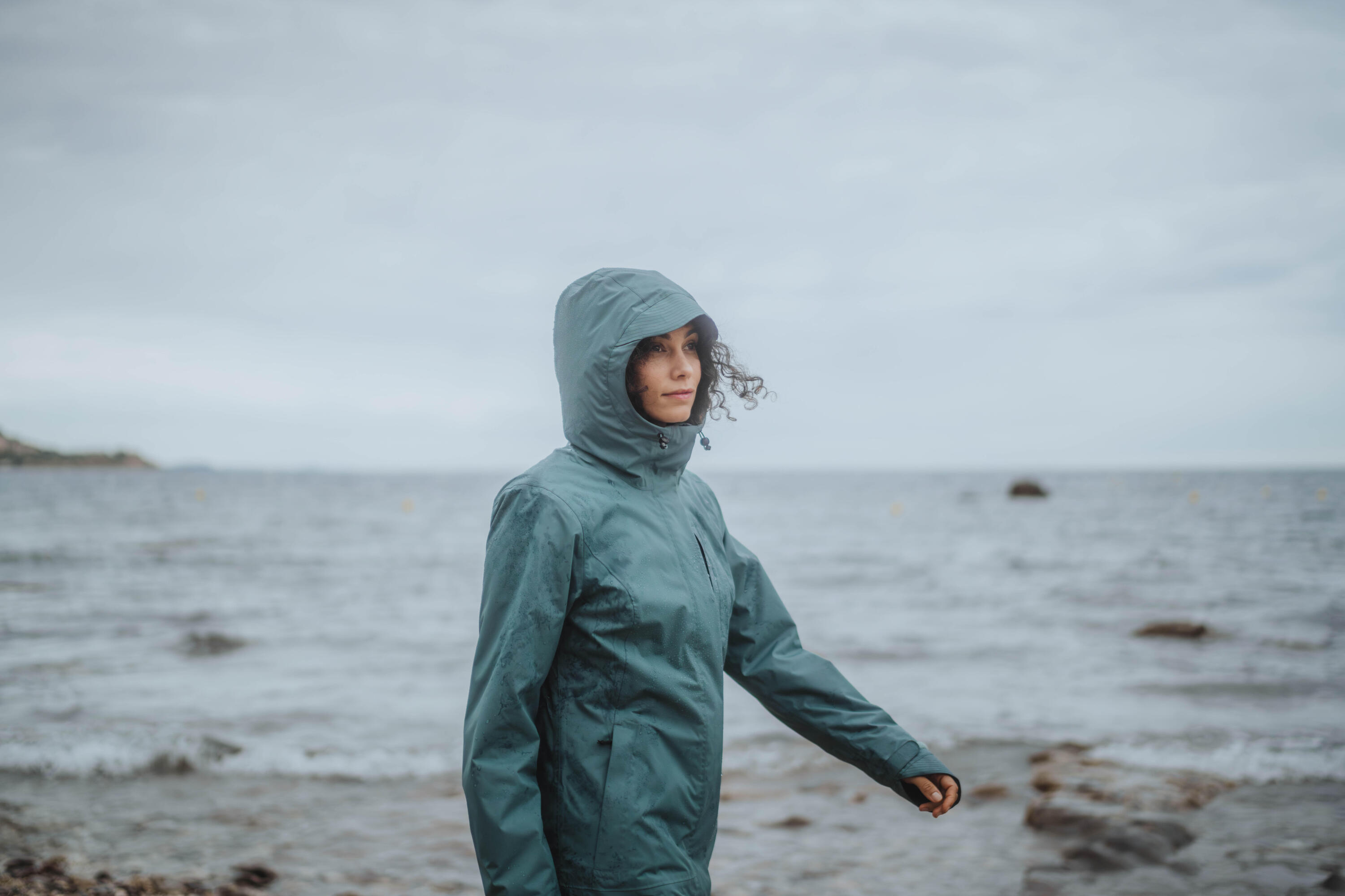 Quechua Women’s NH500 Waterproof Hiking Rain Jacket - Lightweight Windproof Outdoor Coat for Trekking, Camping & Mountain Adventures