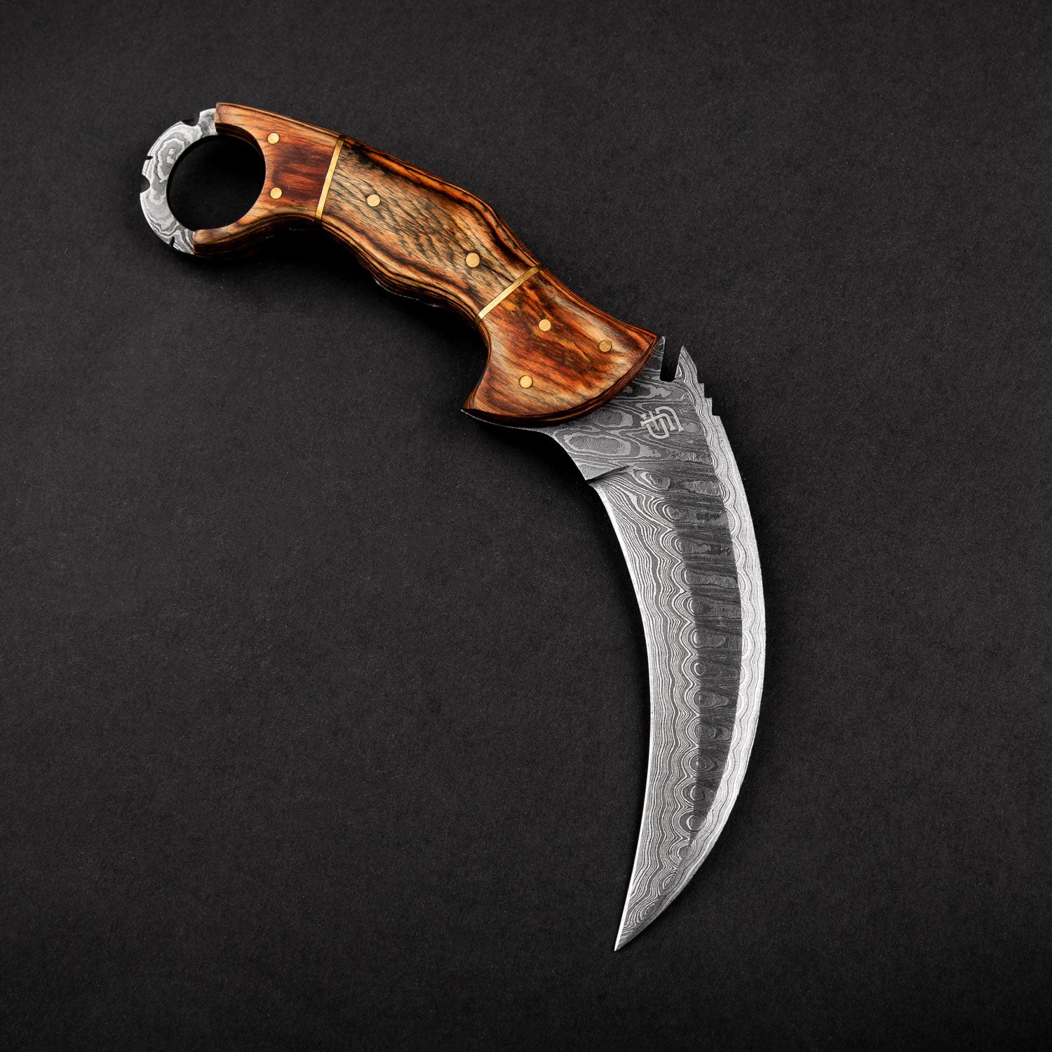 Premium Damascus Steel Karambit Knife - Handcrafted Tiger Claw Design - Tactical Self Defense & Outdoor Survival Tool - Perfect for Camping, Hunting, and Collection